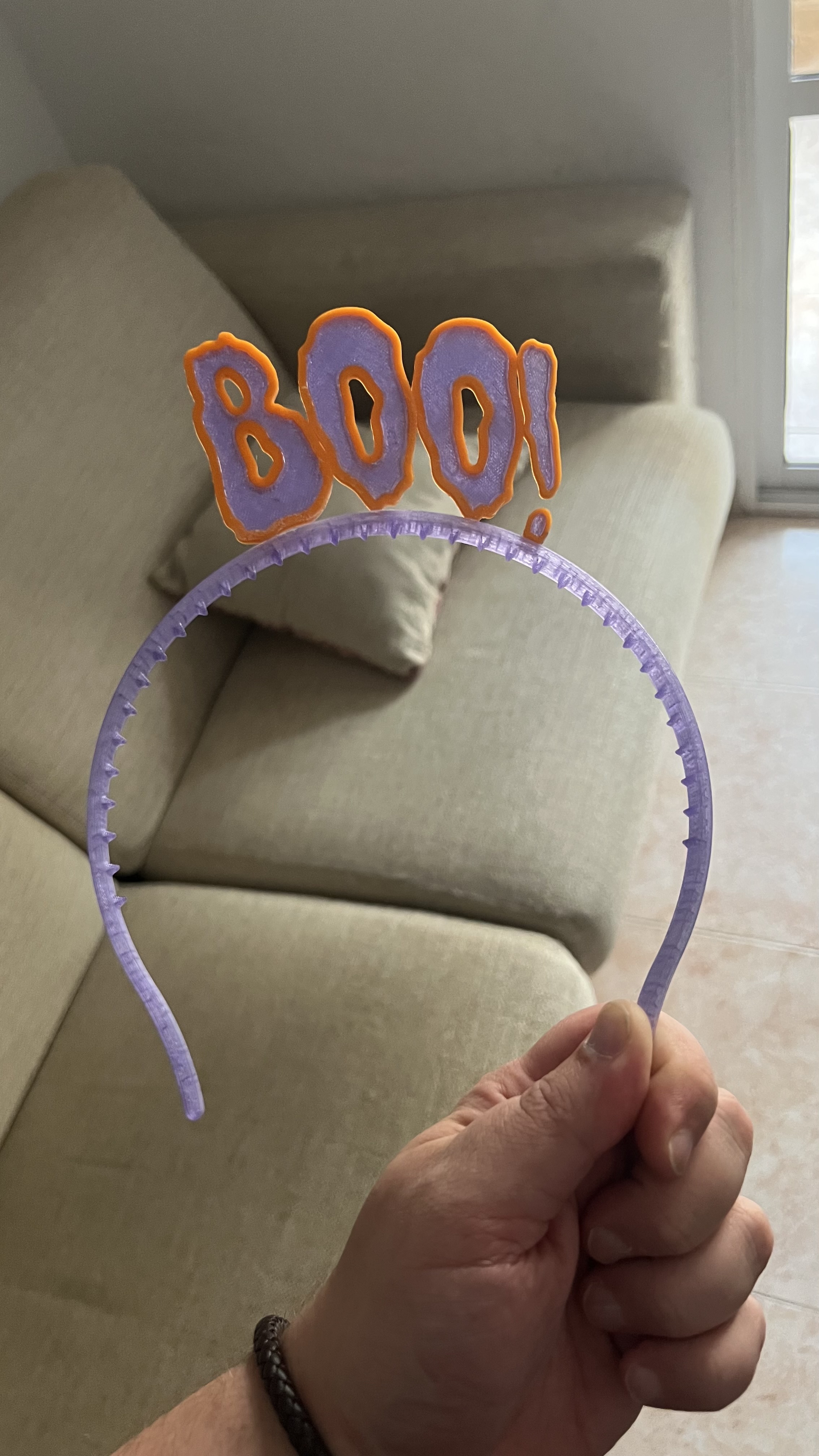 BOO