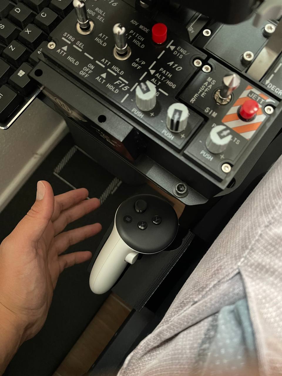 Quest 3 Controllers Holder for NLR Next Level Racing Flight Simulator Seat — thumbnail 3
