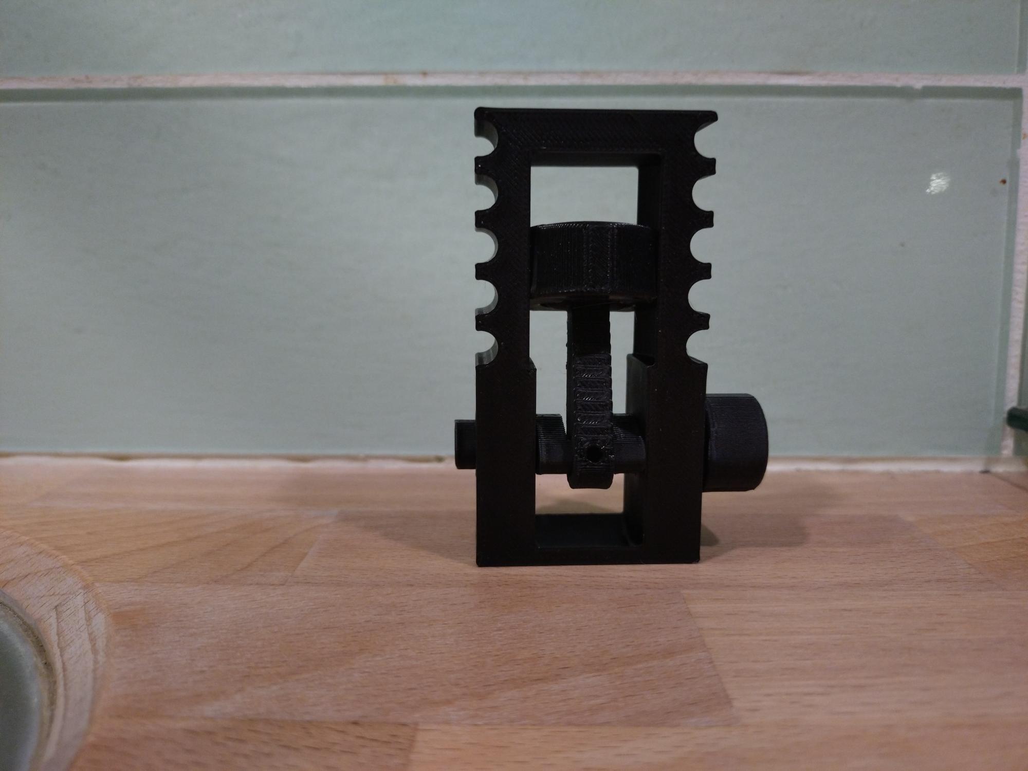 Motor block with one piston there can turn.
