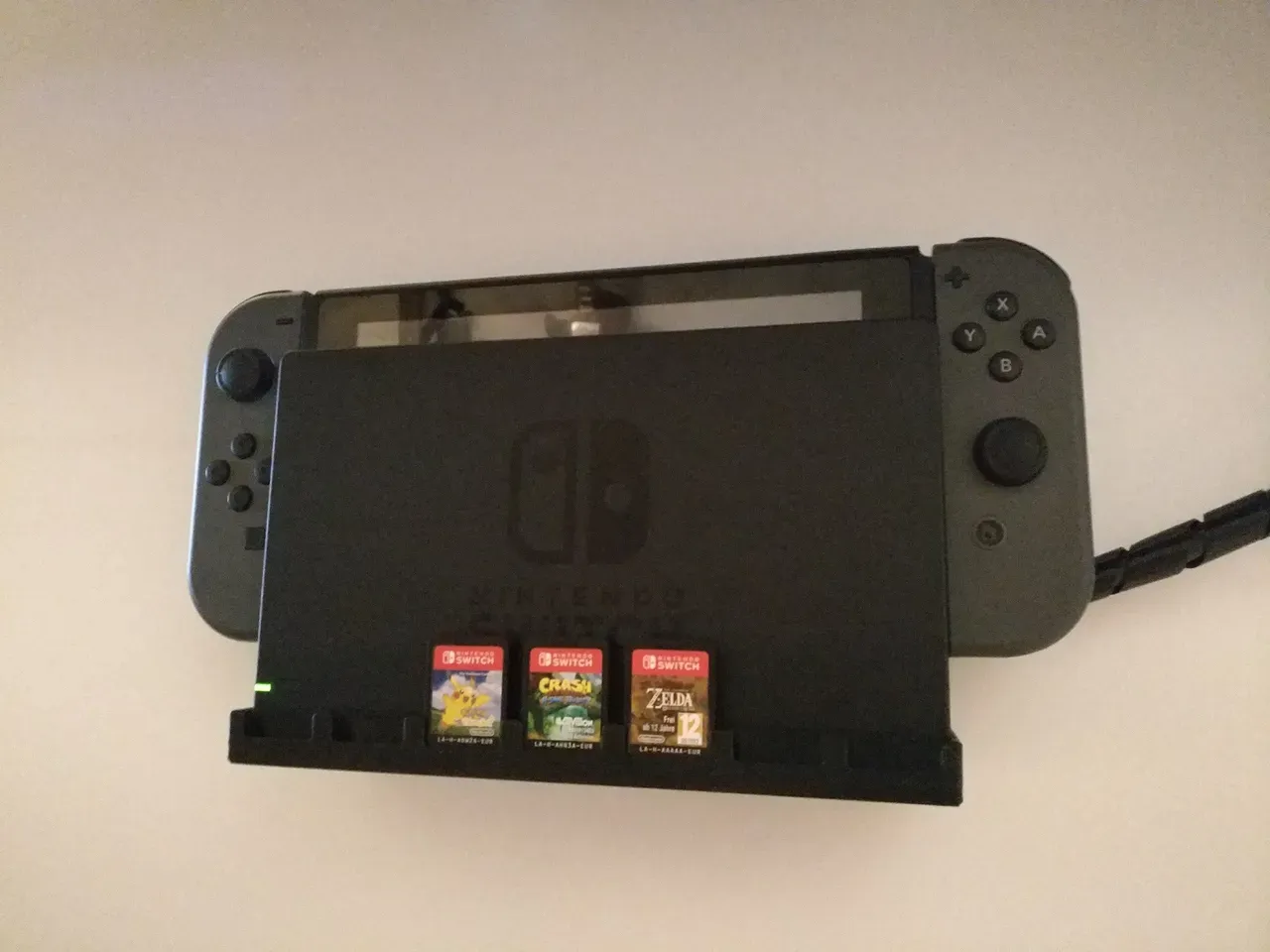 Nintendo switch wall mount by Little Rudy Kusher | Download free STL ...