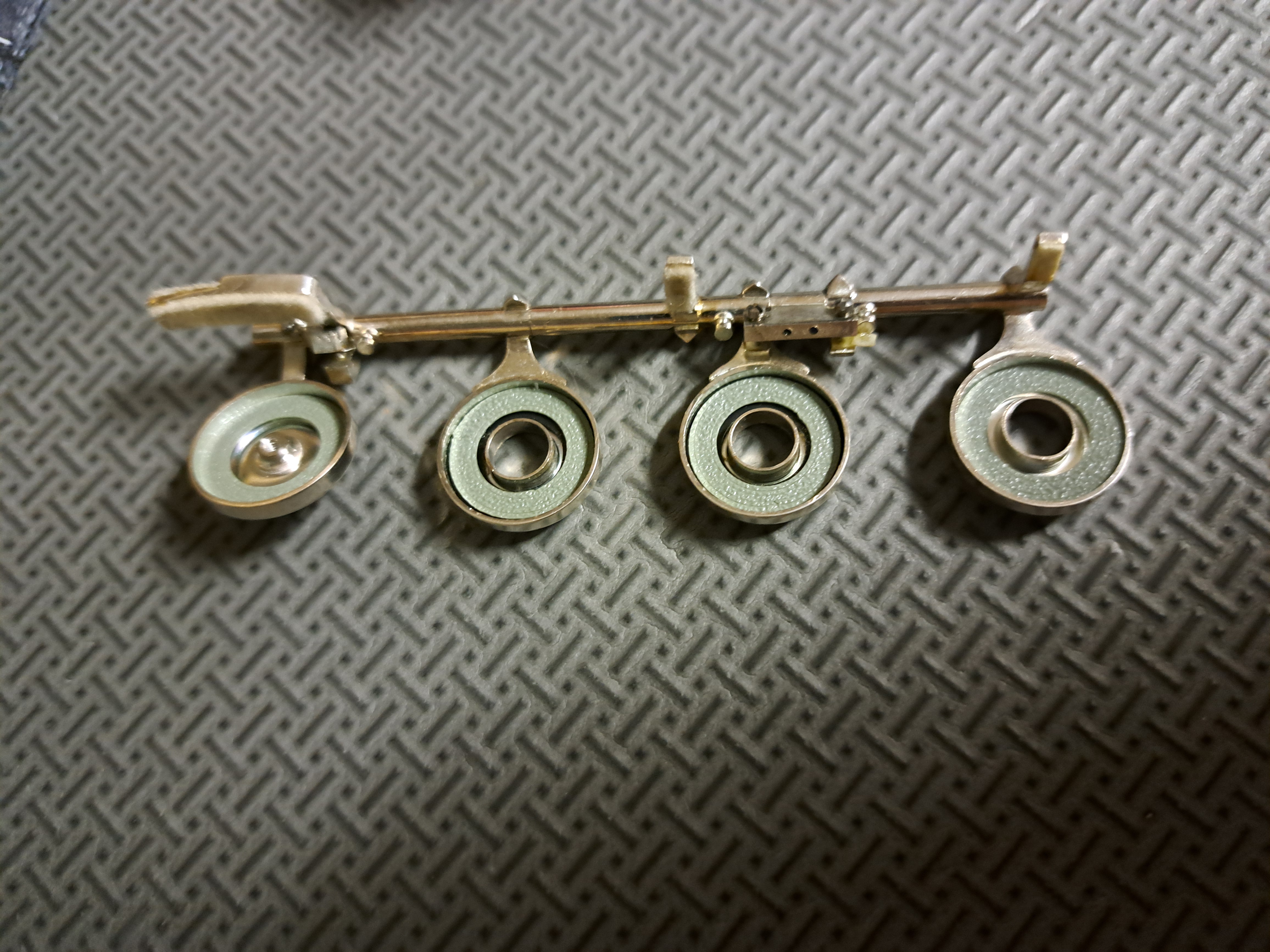 Flute stabilizers