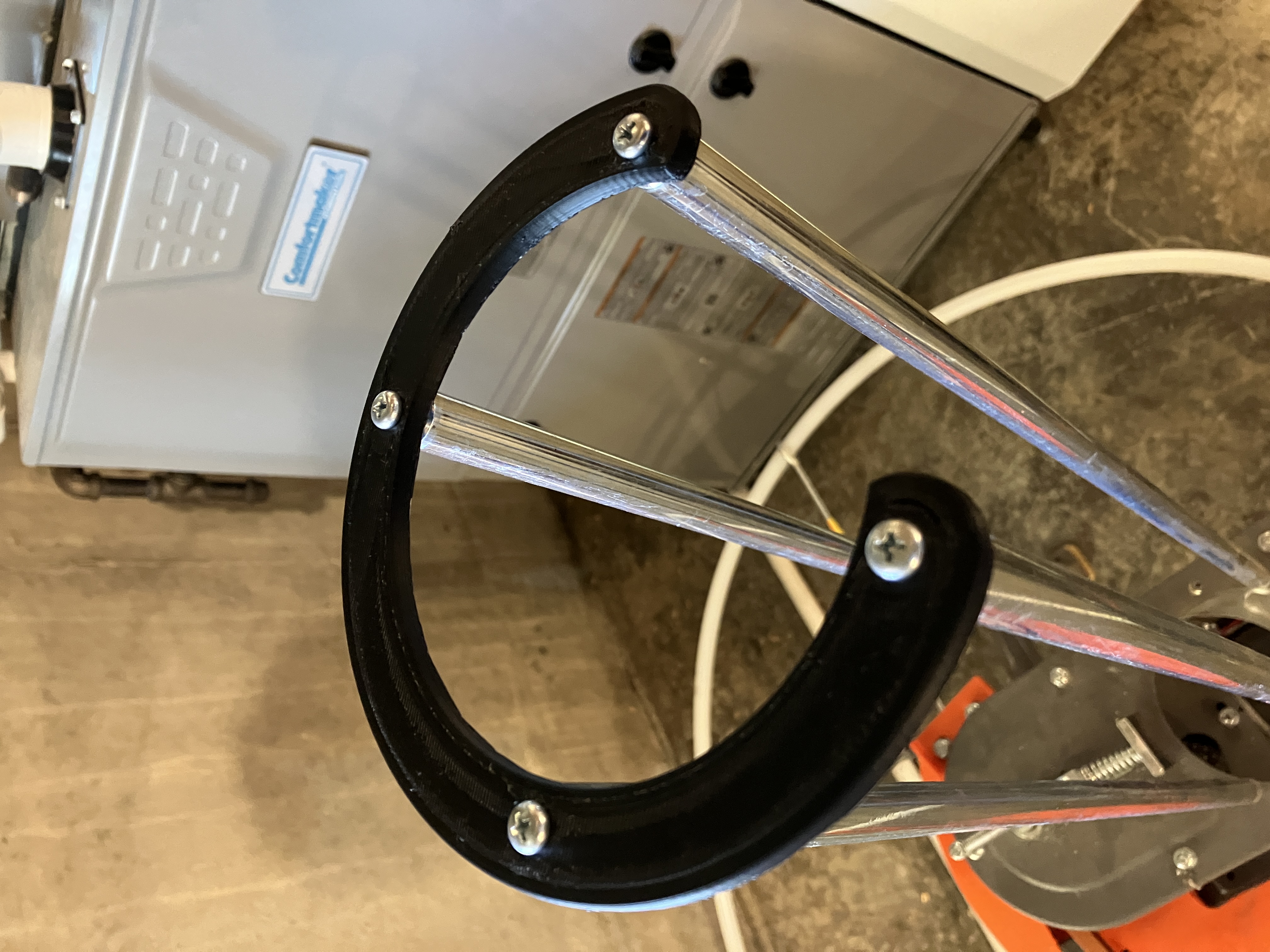 Champion Auto Trap Replacement Horseshoe SKU: AT1023BK