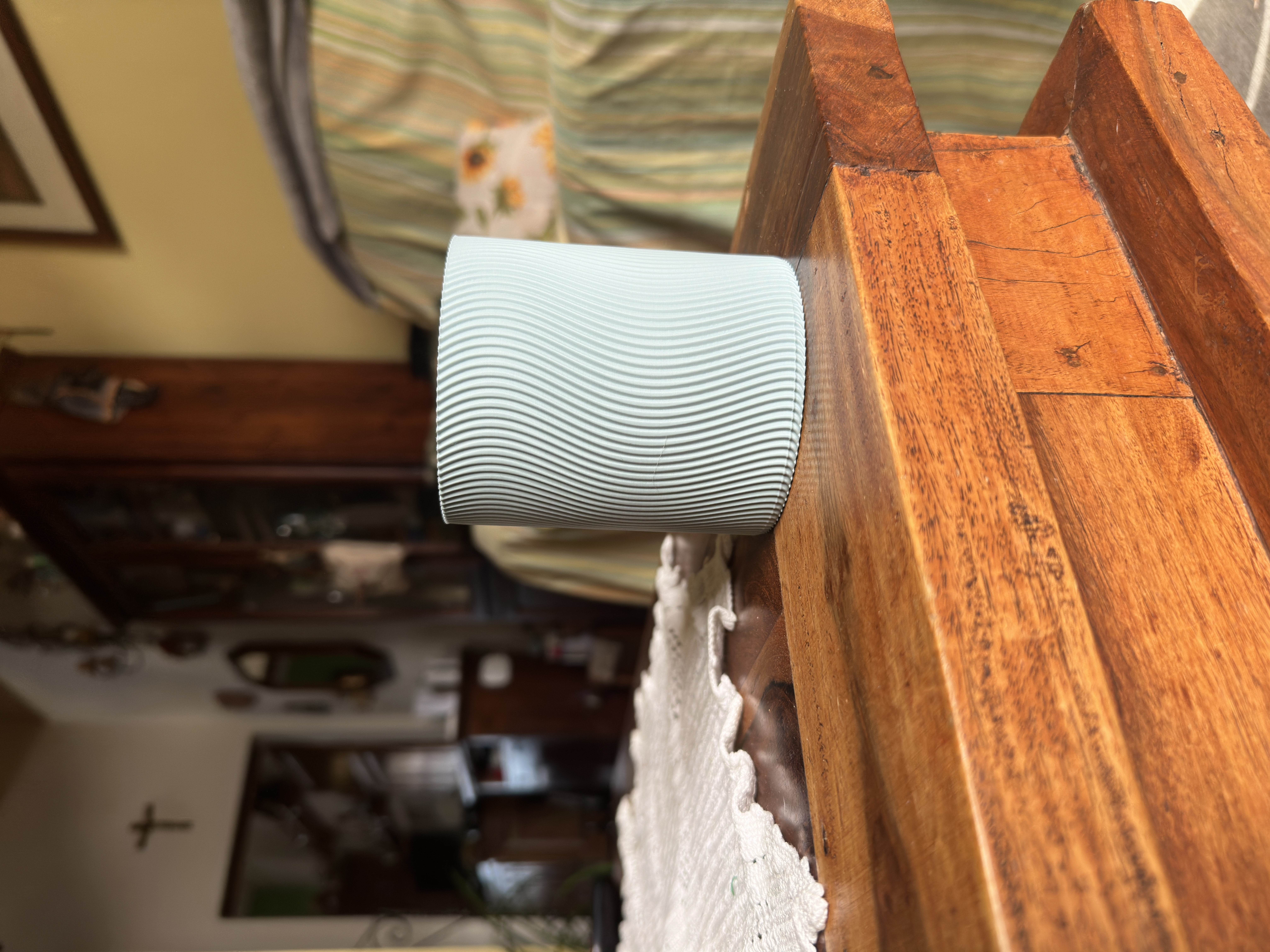 Modern Ondulated Pot