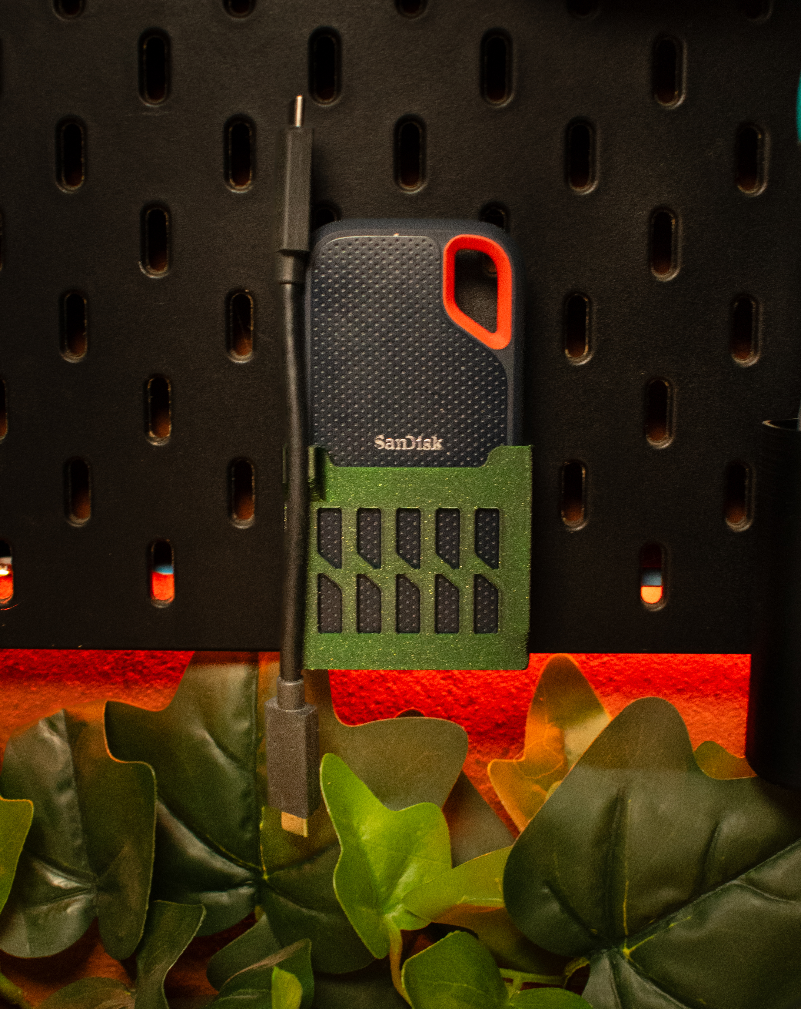 Sandisk SSD support for Ikea Skadis