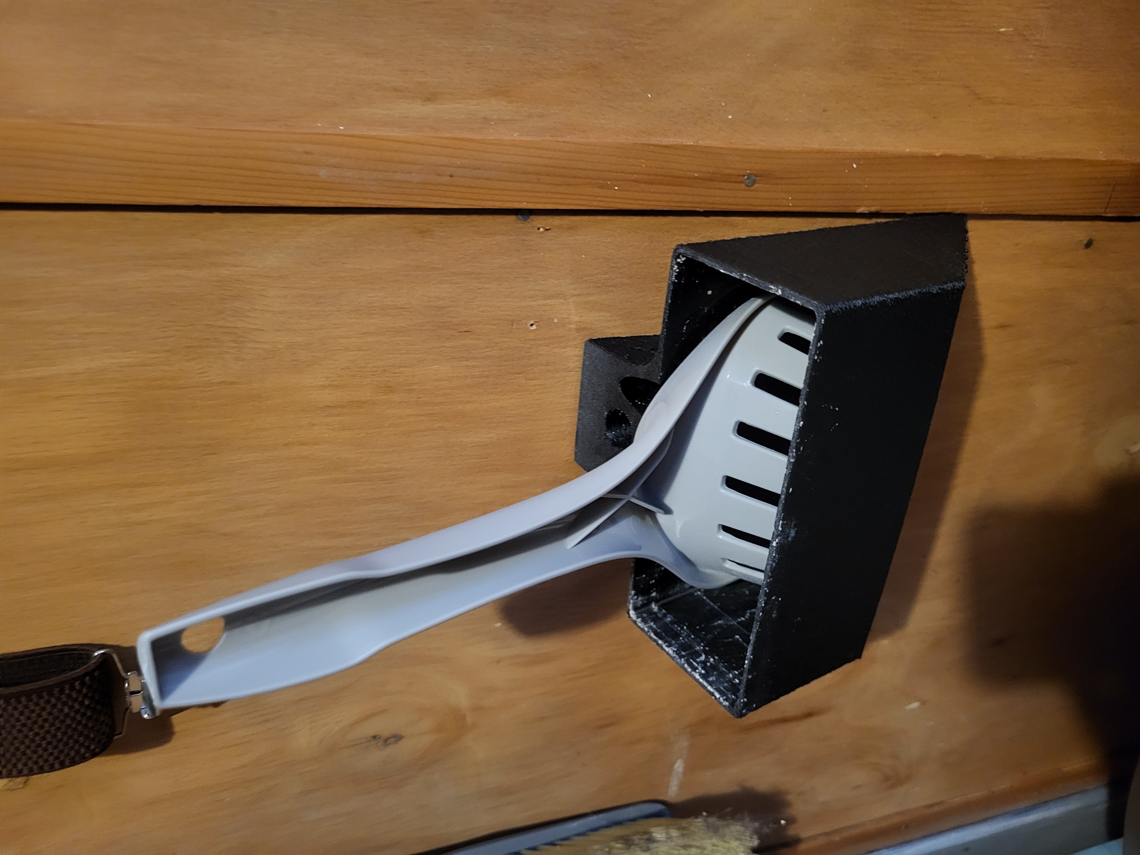 litter scoop holder by japonicki Download free STL model