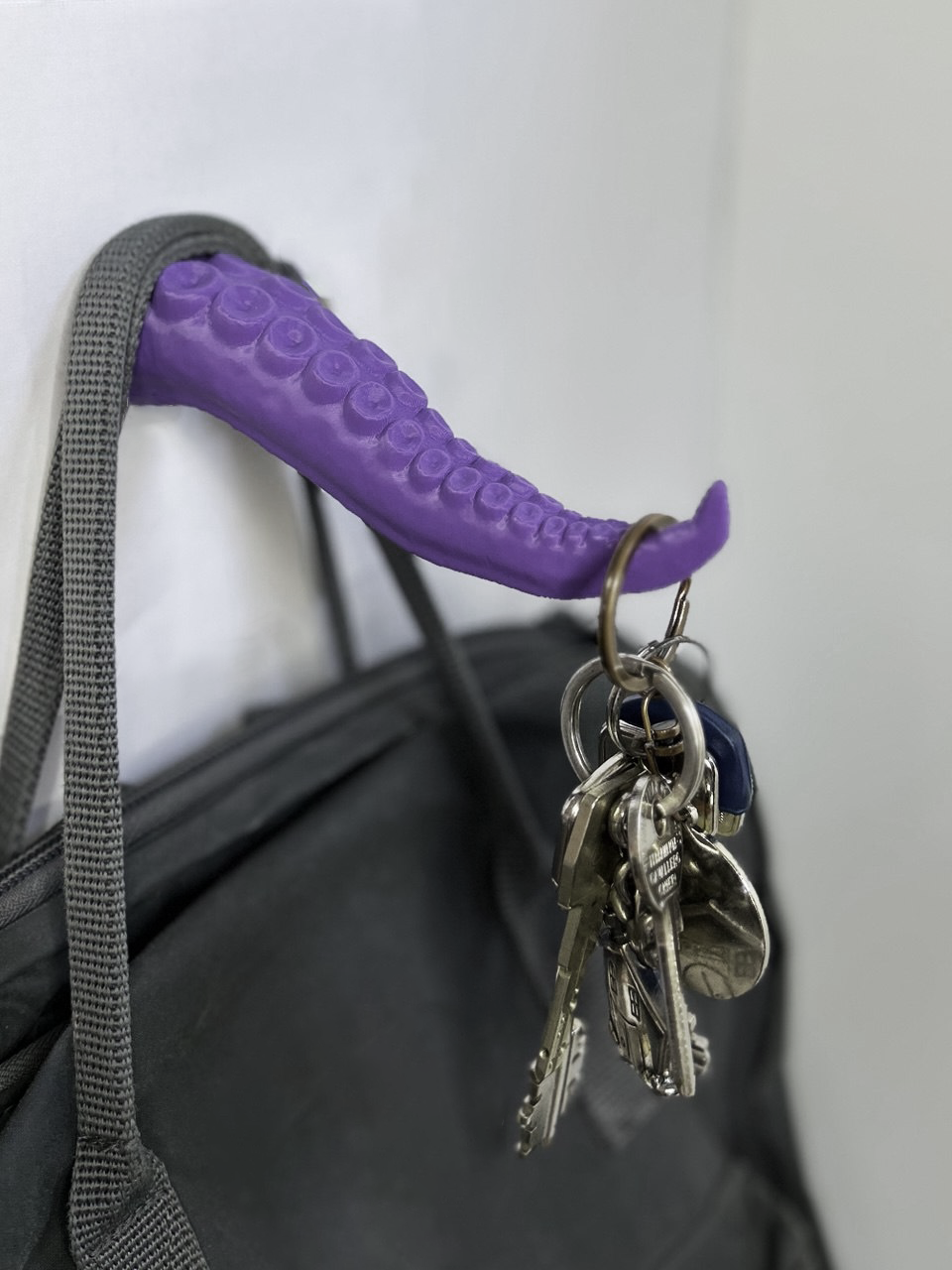 Tentacle hanger