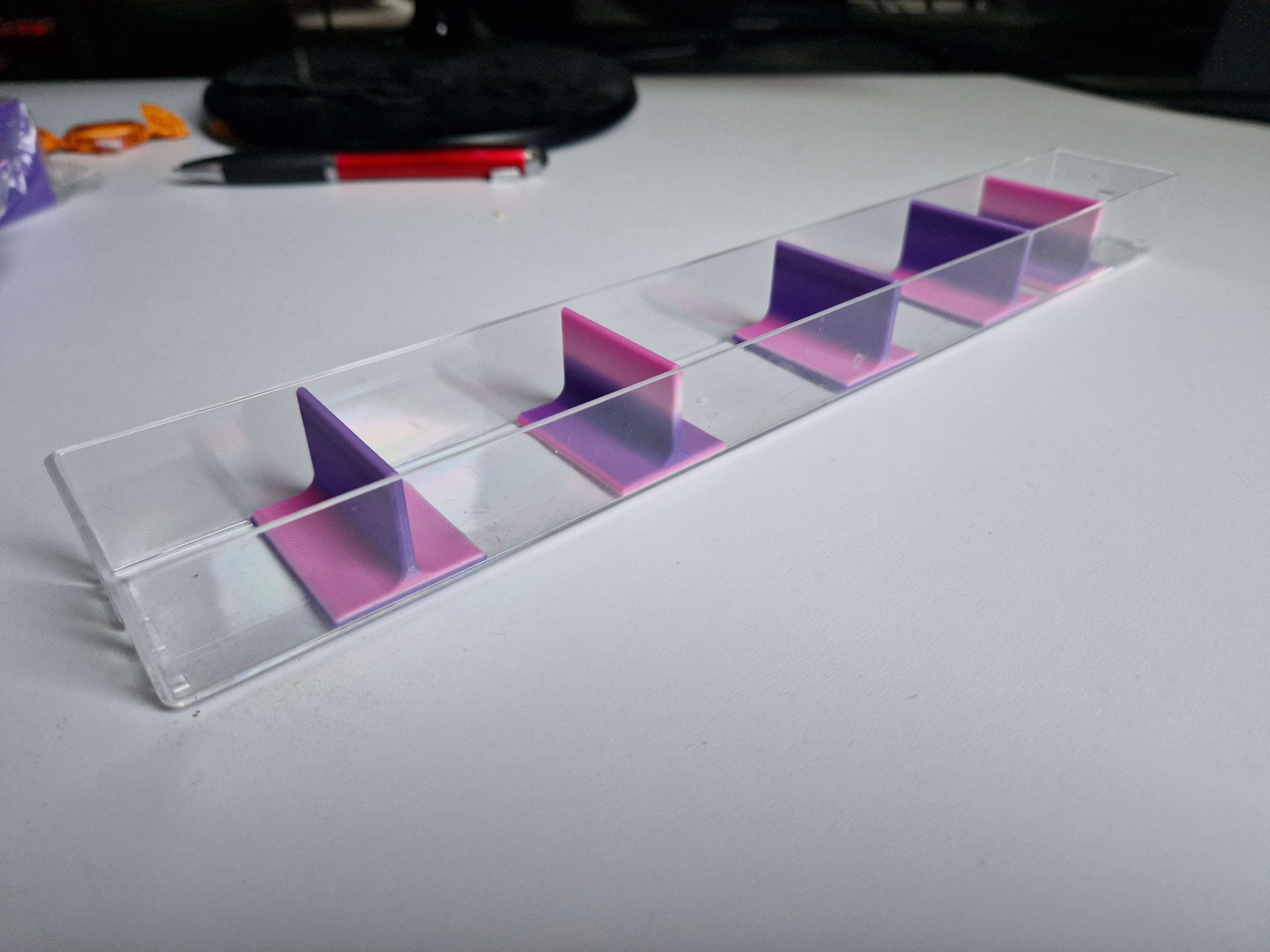 Nailpolish holder dividers