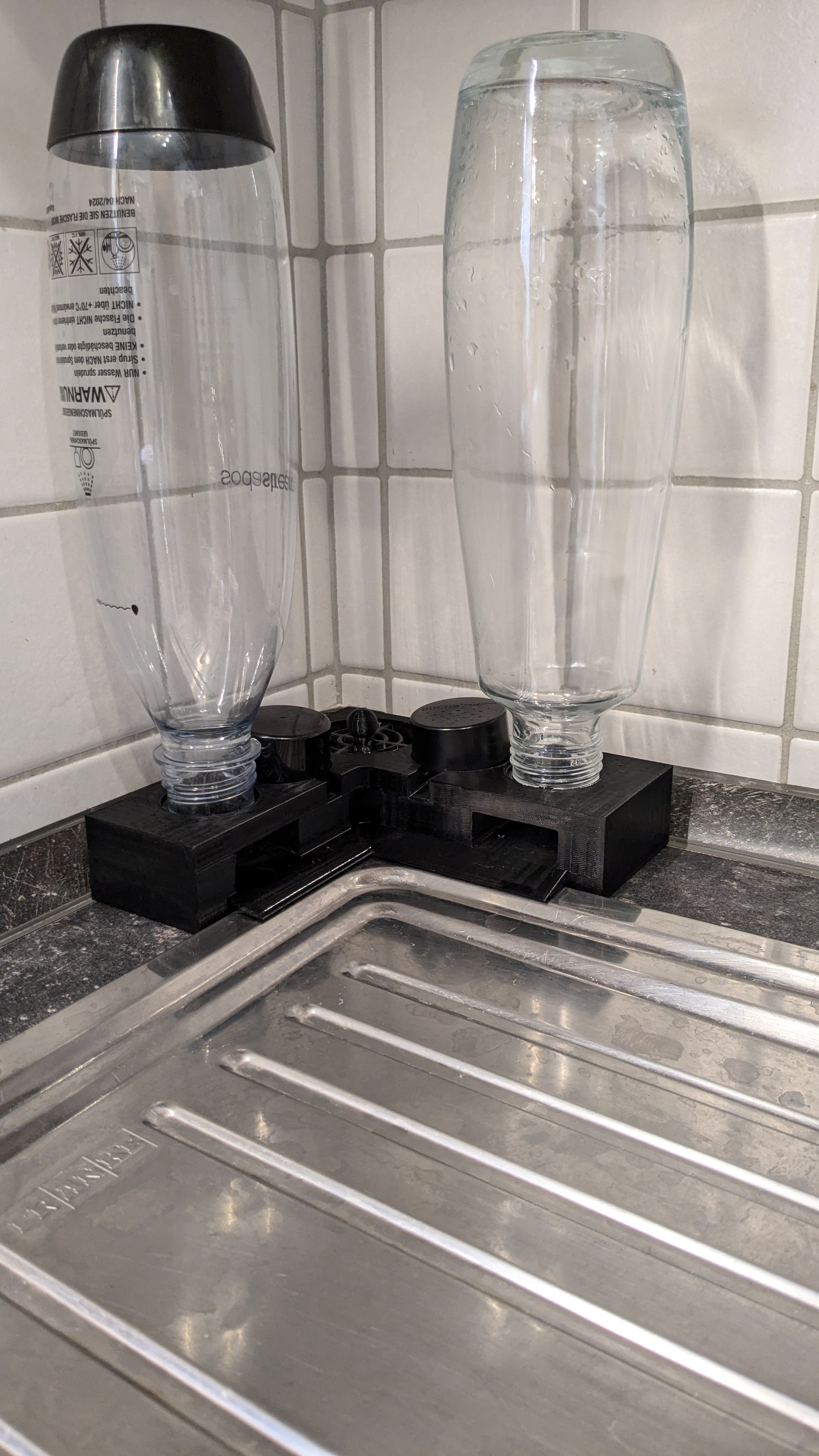 Corner Bottle Dryer by Resne19 Download free STL model