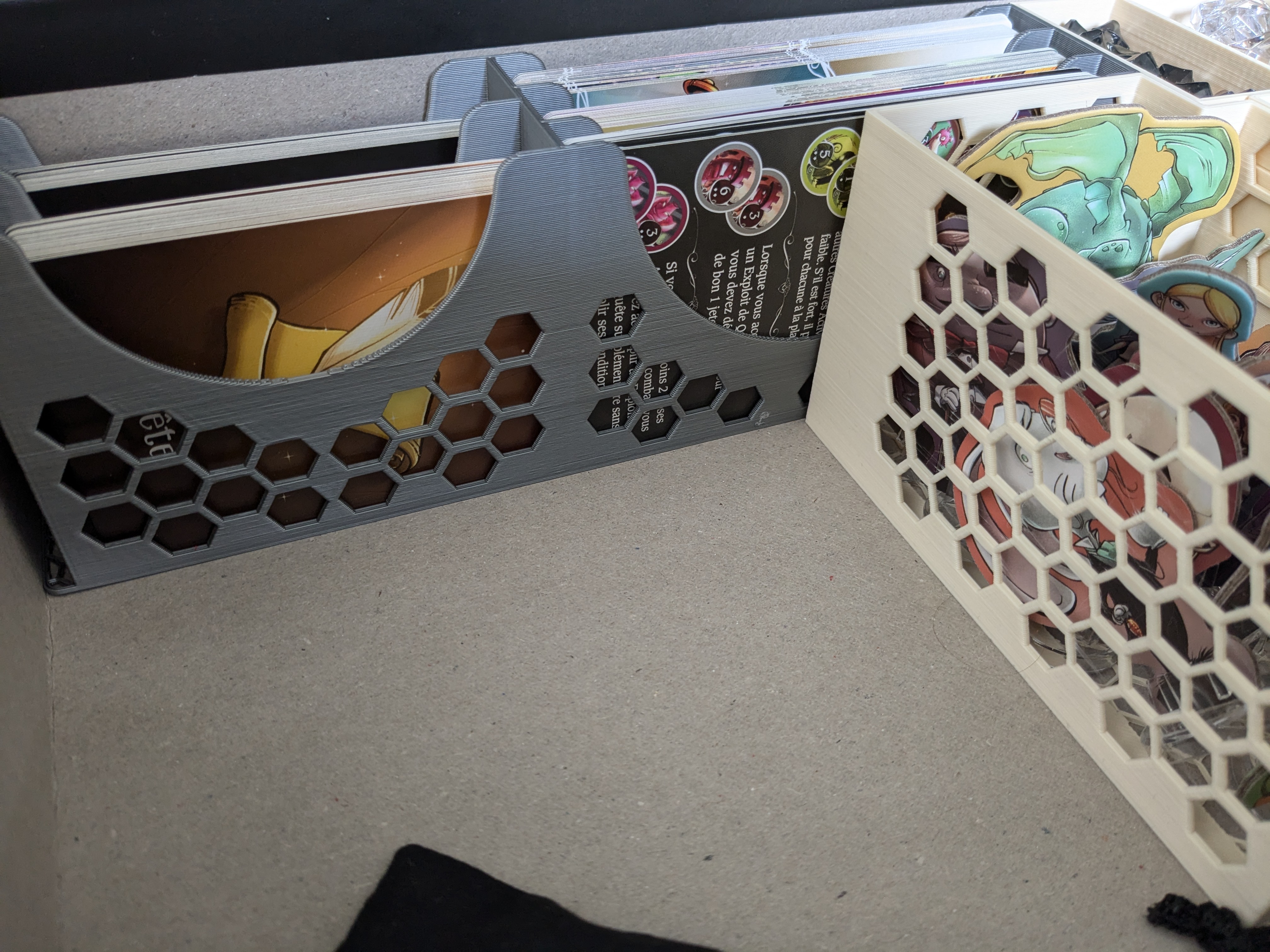 Wonderland's War Organizer version " by goat1990