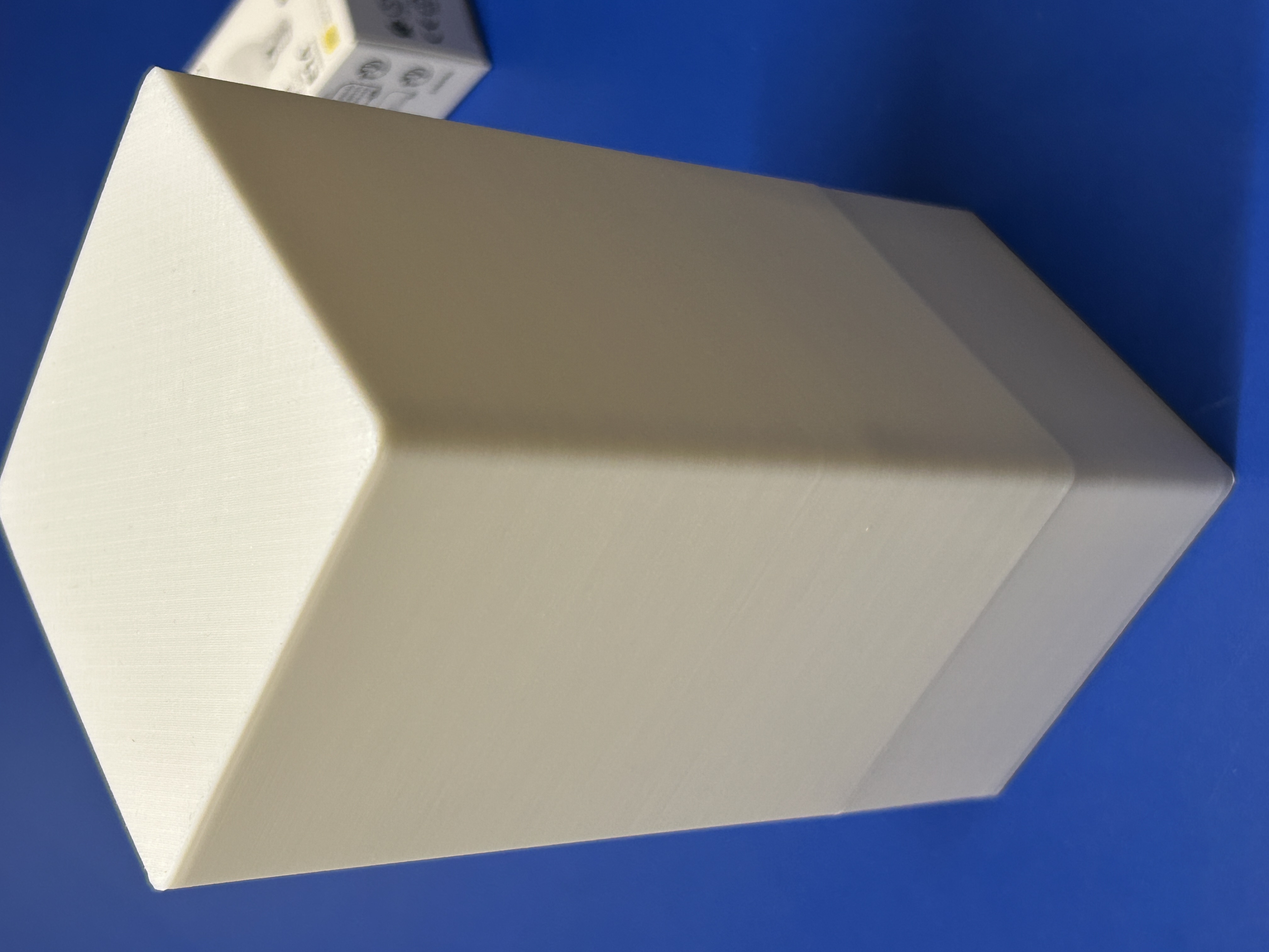 3D Printed minimalist bedside lamp