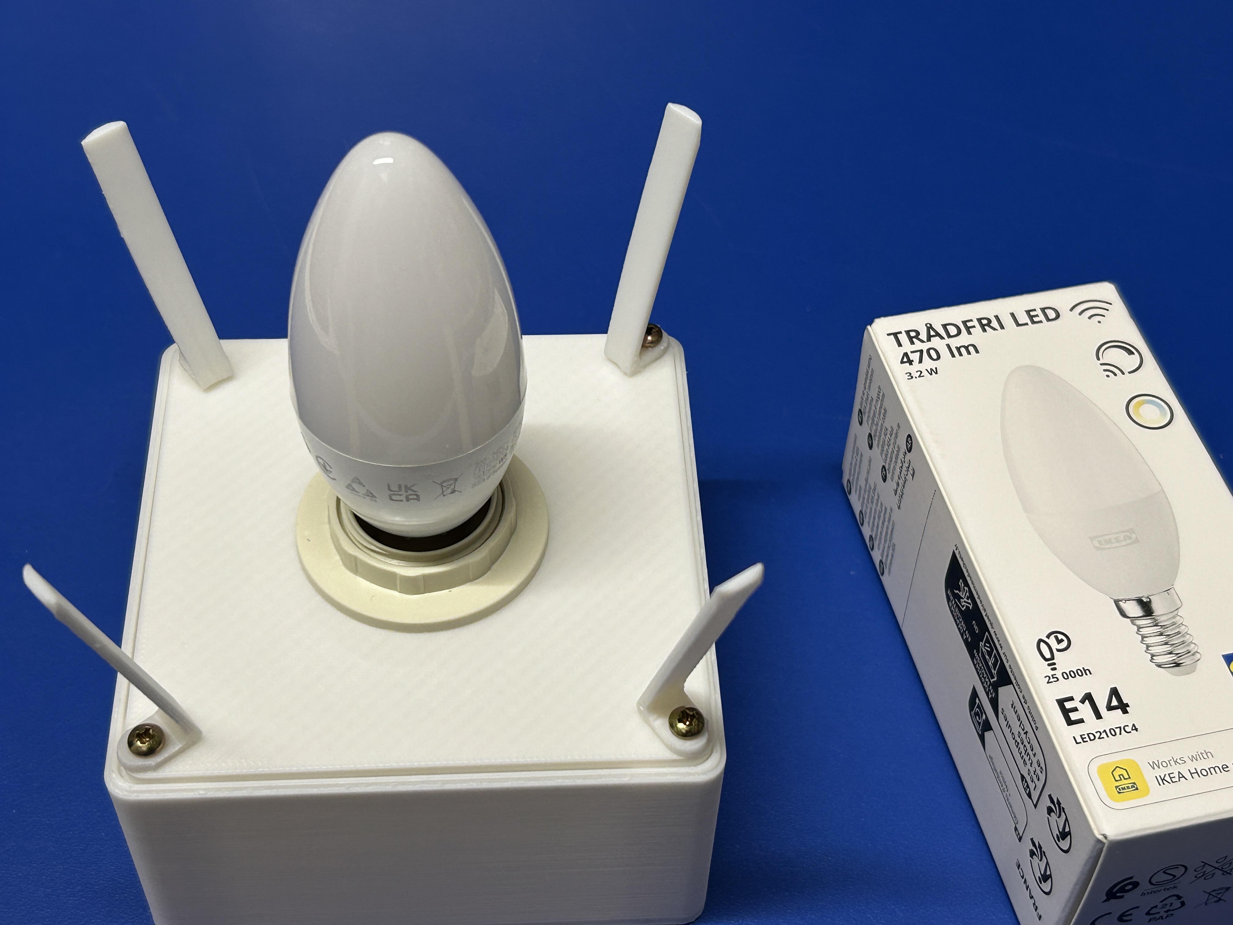 3D Printed minimalist bedside lamp — thumbnail 4