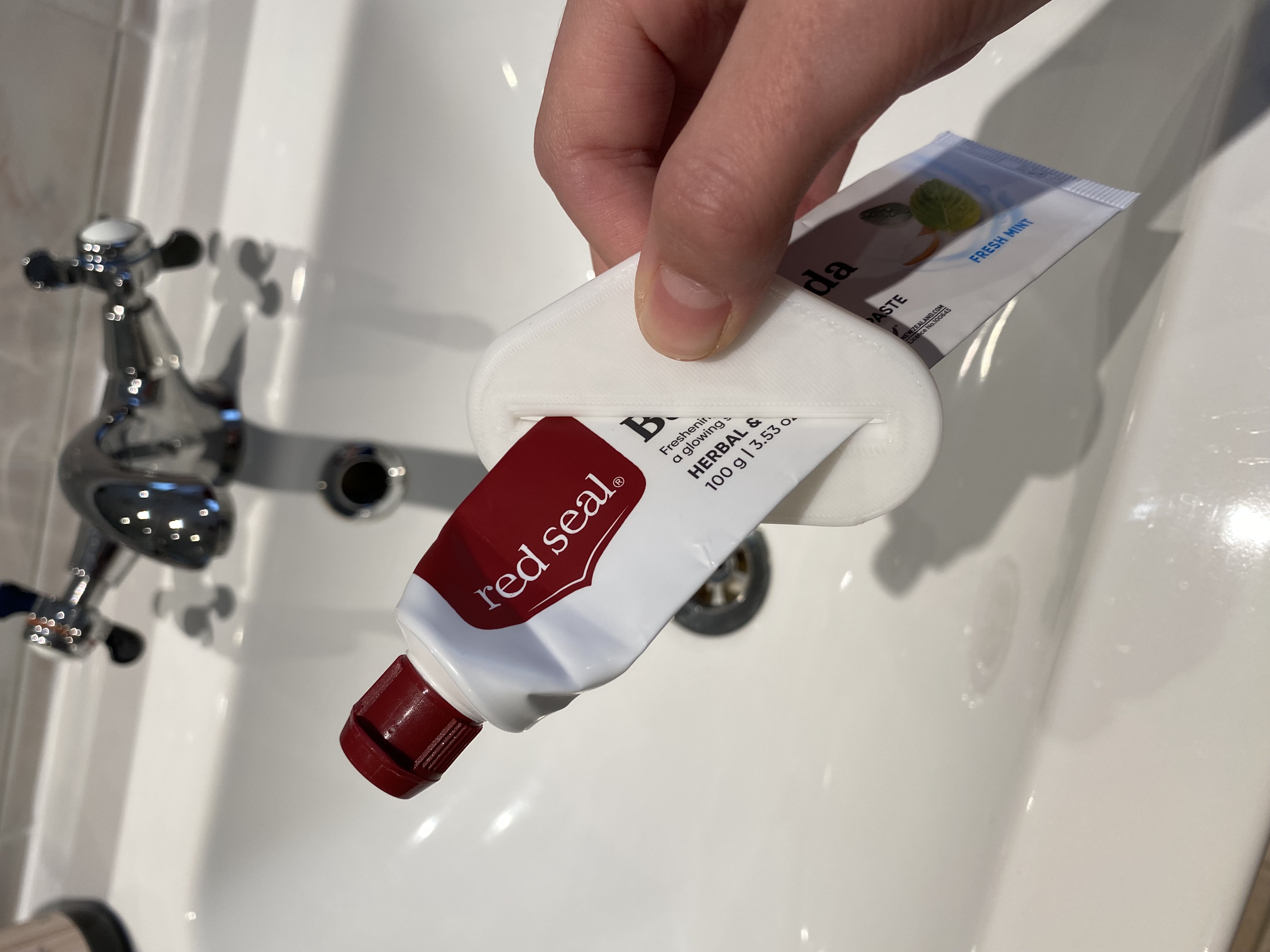 Toothpaste Squeezer