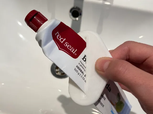 Toothpaste Squeezer