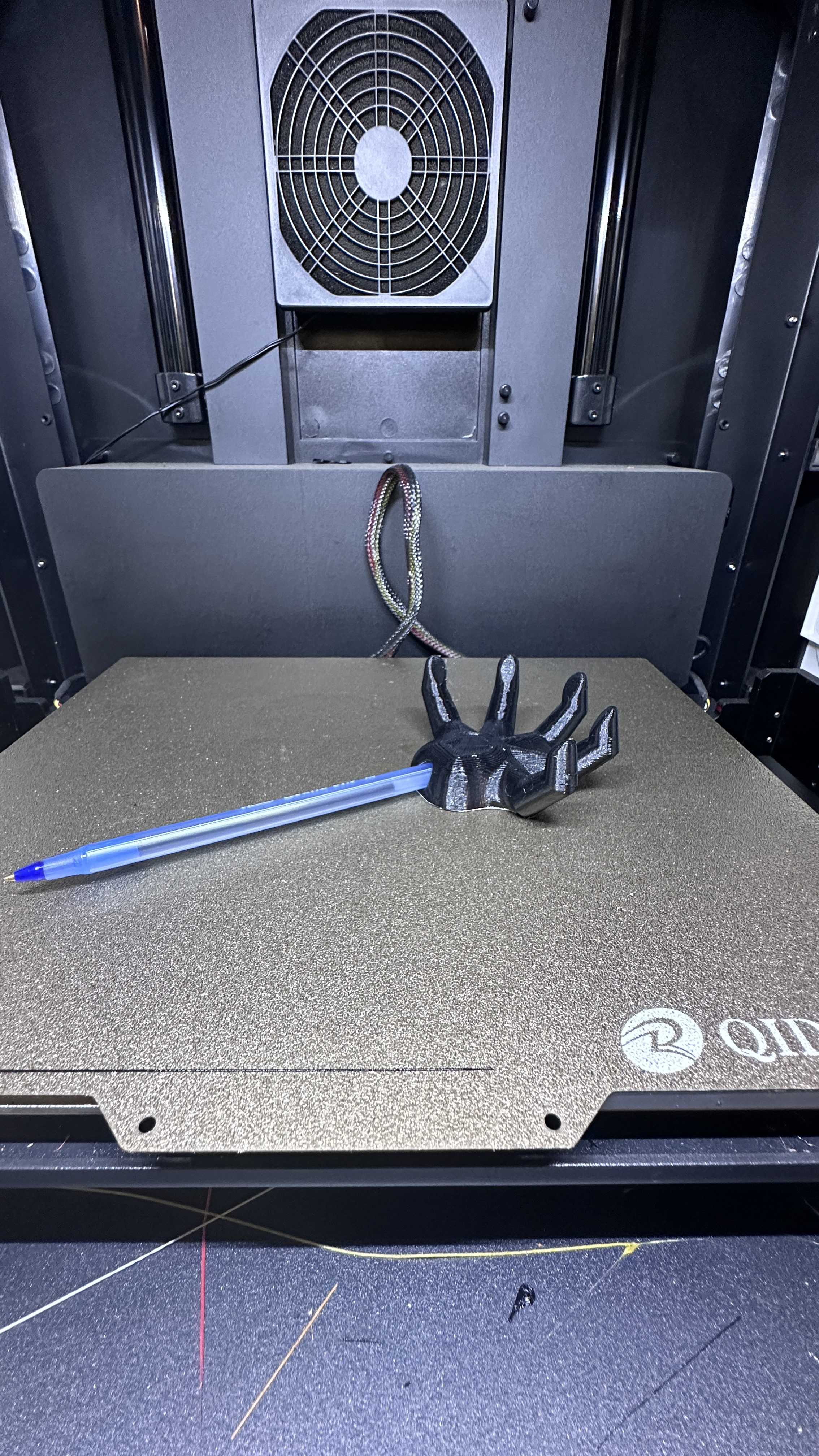 Back "Crawler" Pen Topper — thumbnail 4