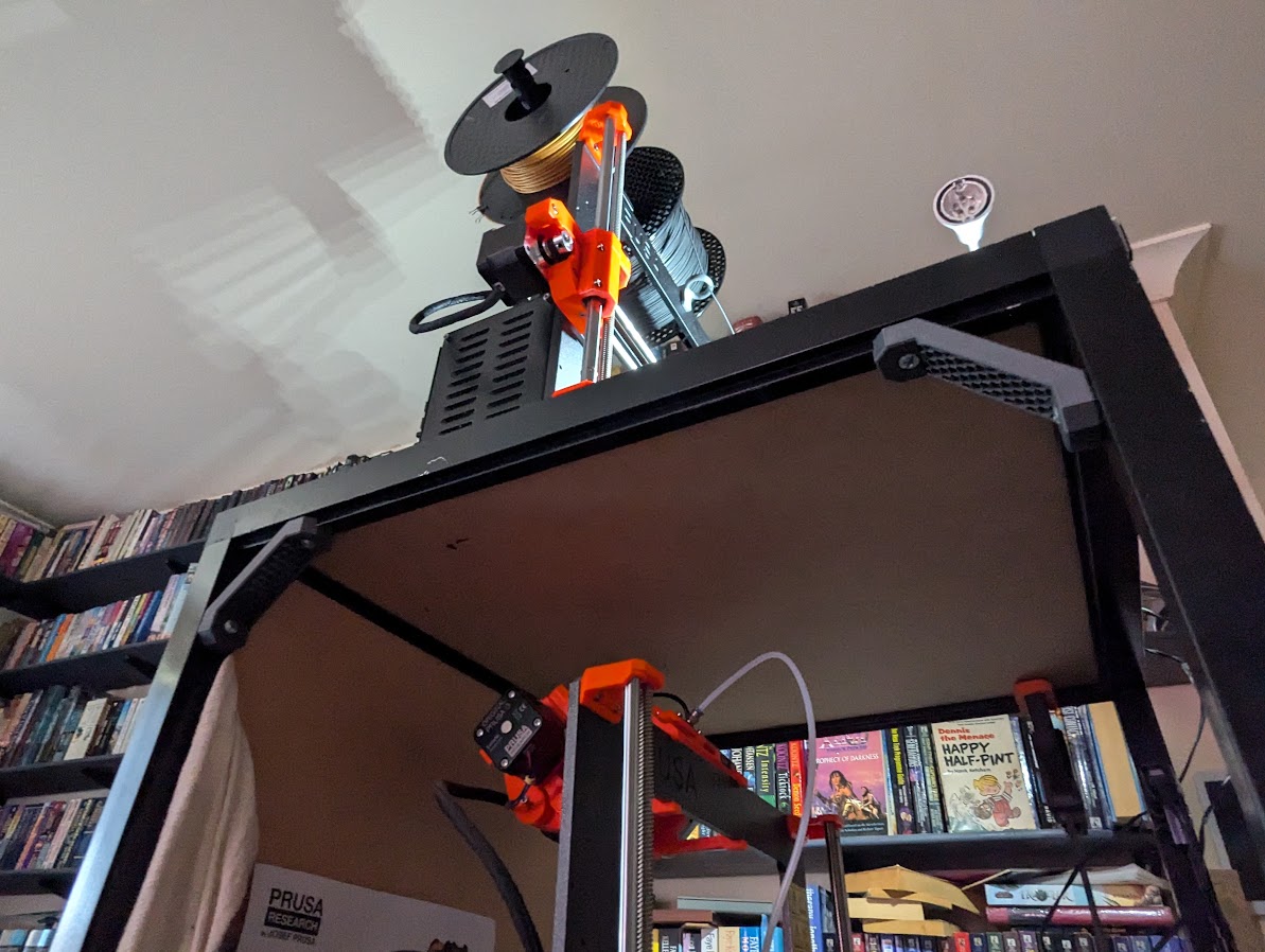 Corner stability bracket