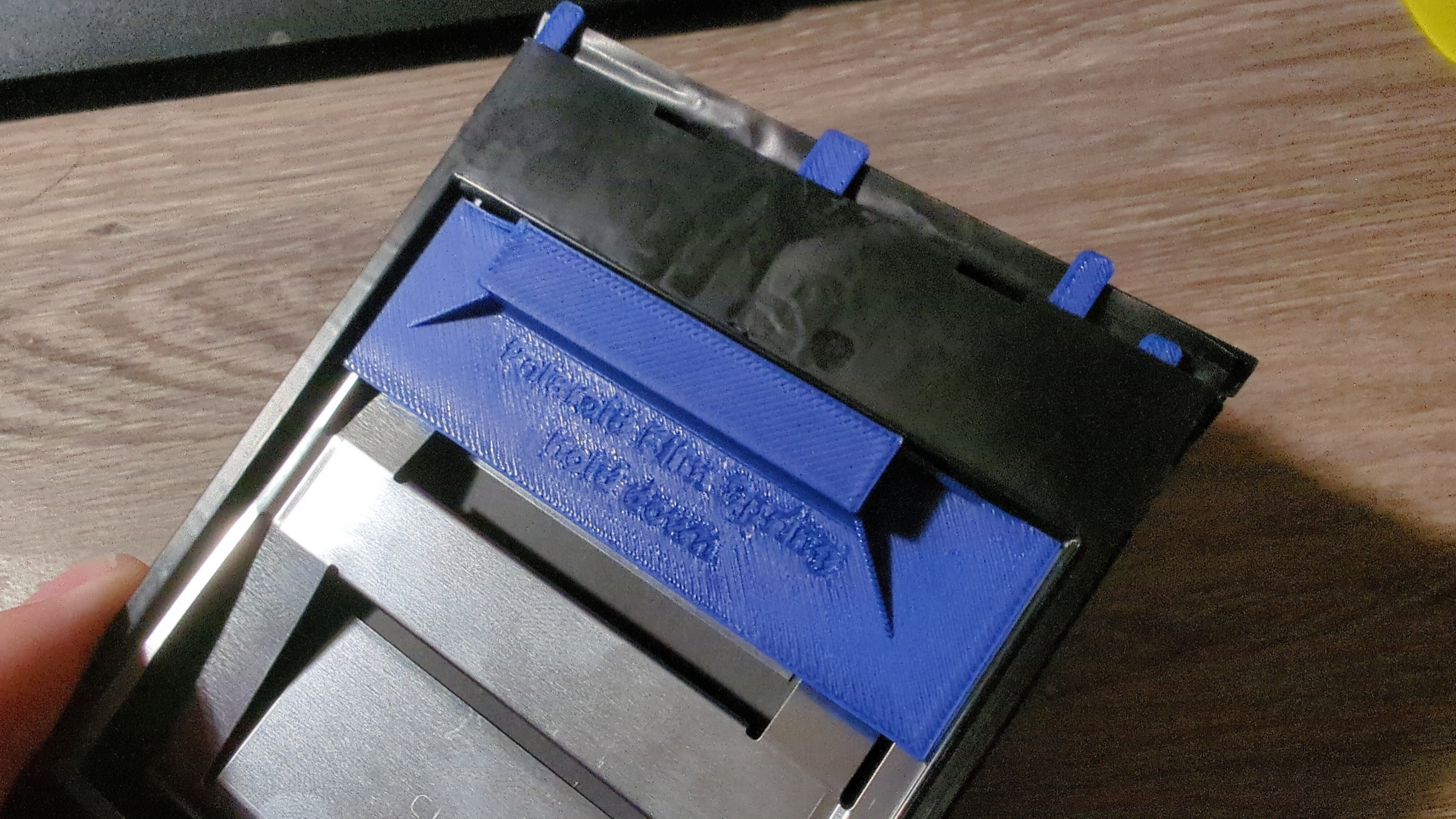 Polaroid 600/I-Type Cartidge Spring Hold Down Reload Guide