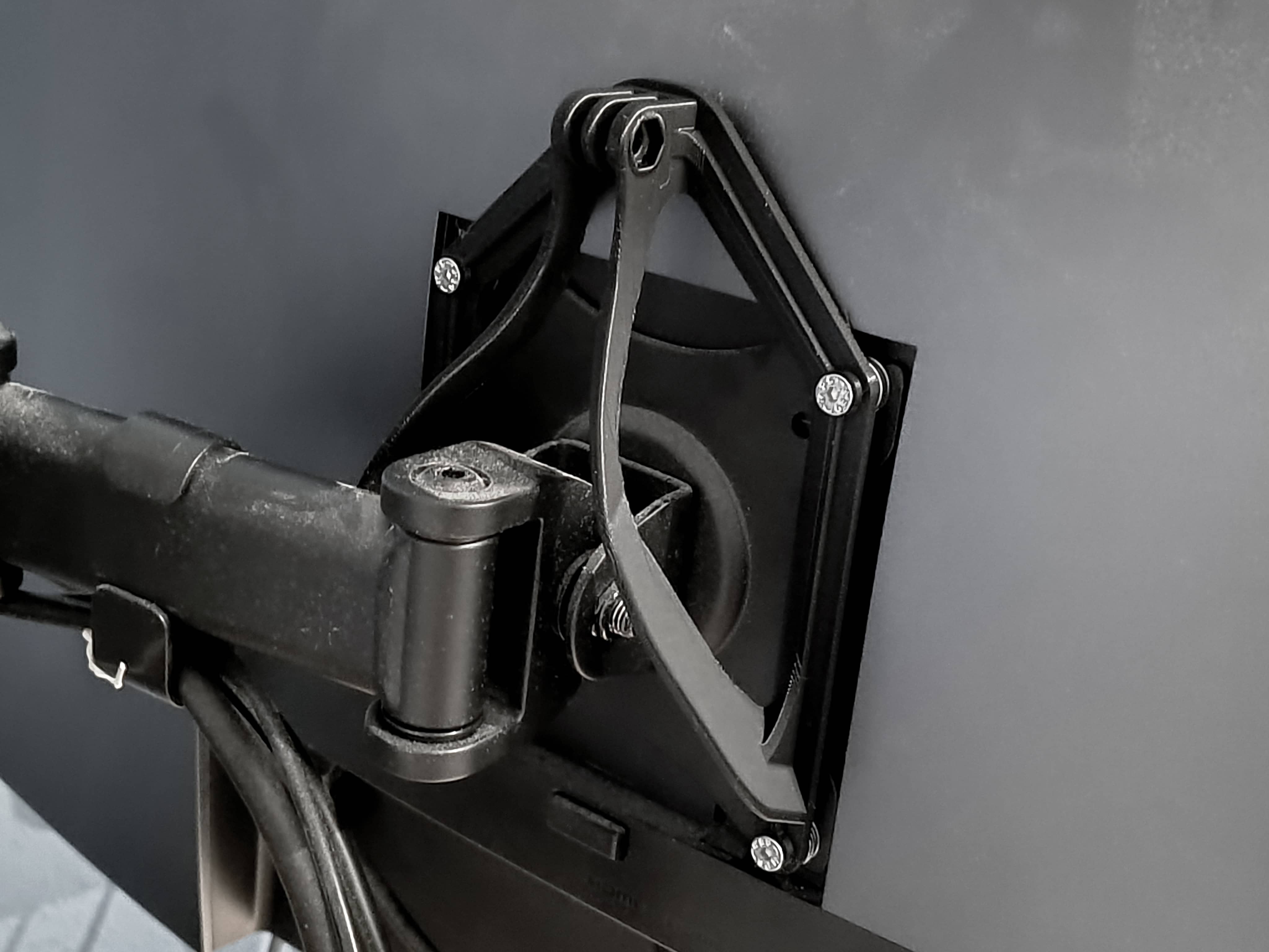 Vesa 100 to GoPro Mount
