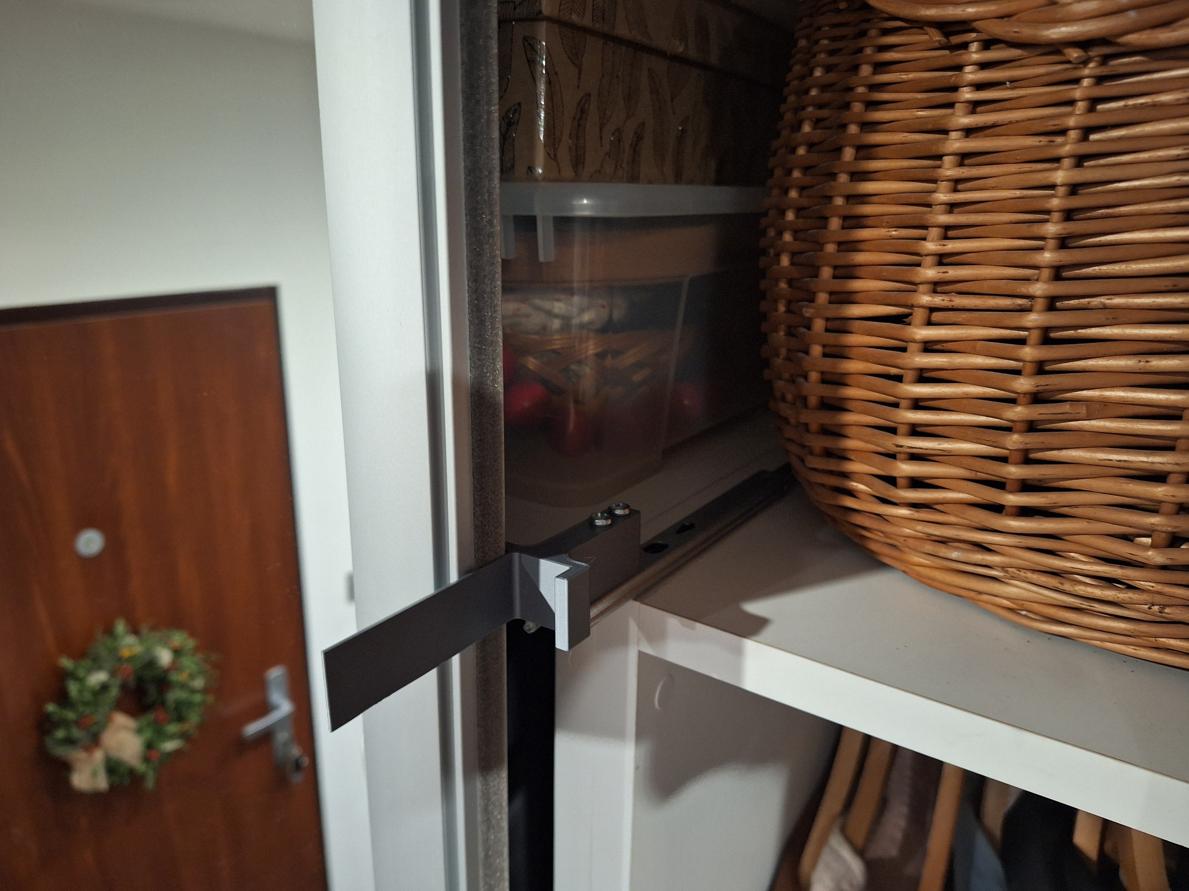 Sliding door lock by peter.p13 Download free STL model