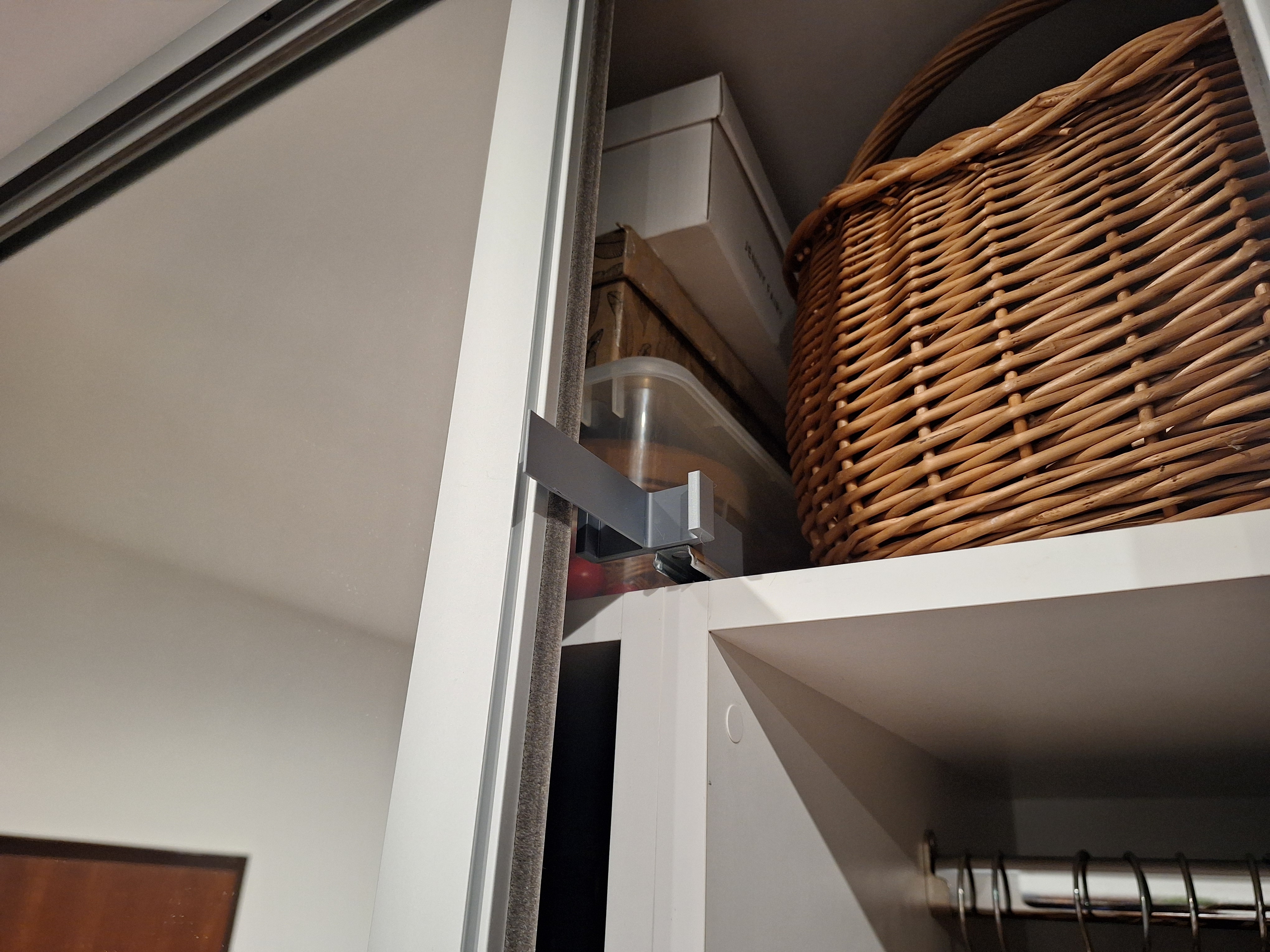 Miniatura 5 do modelo 3D Sliding door lock