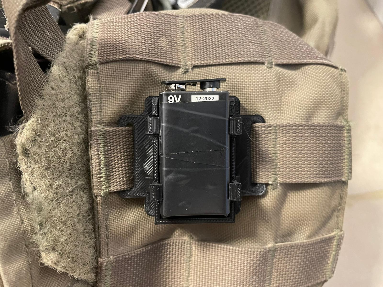 tactical 9v MOLLE mount