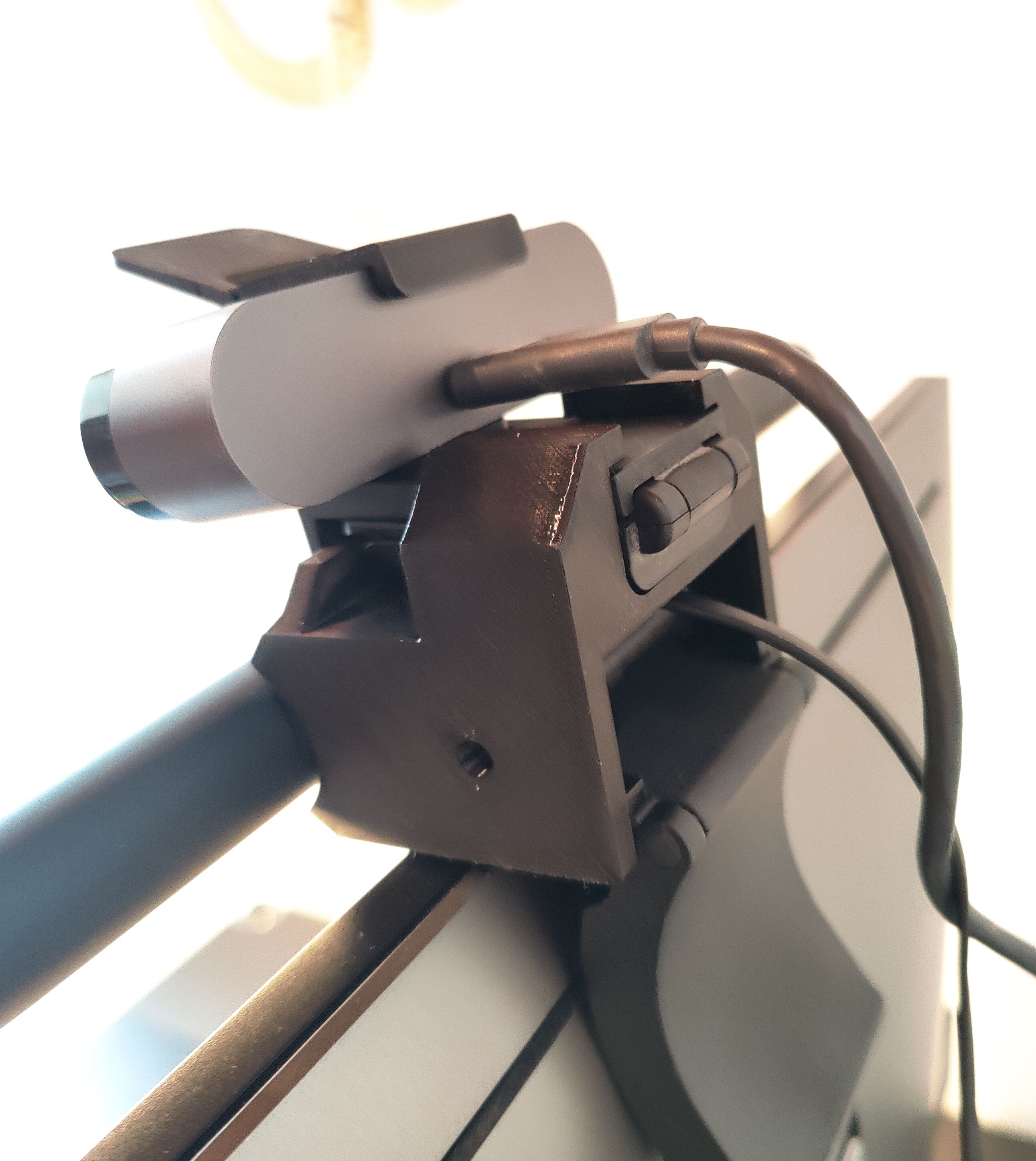 Xiaomi Mi Monitor Light Bar Logitech Brio Mount by MichaelQ Download