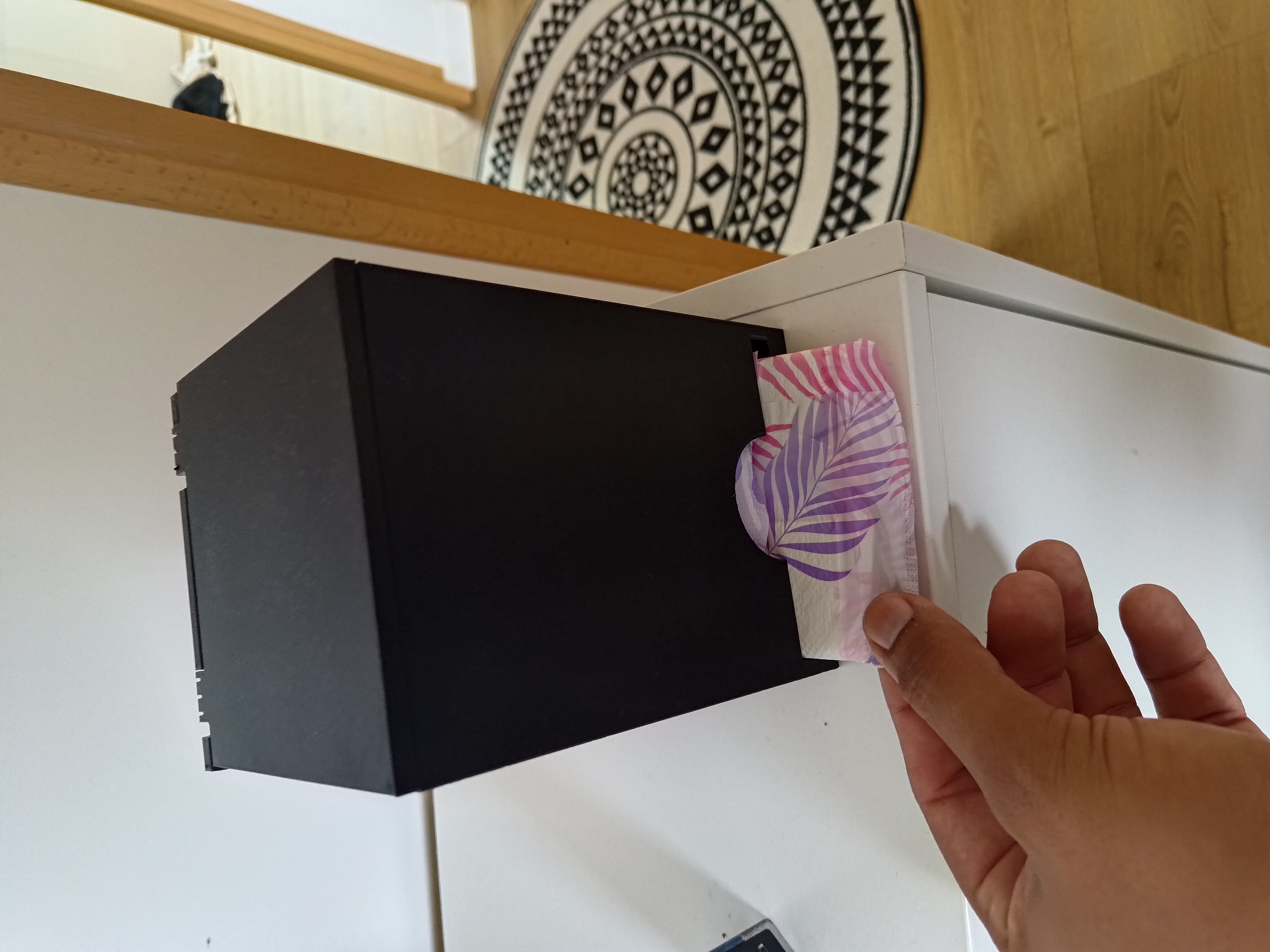 Sanitary pads dispenser