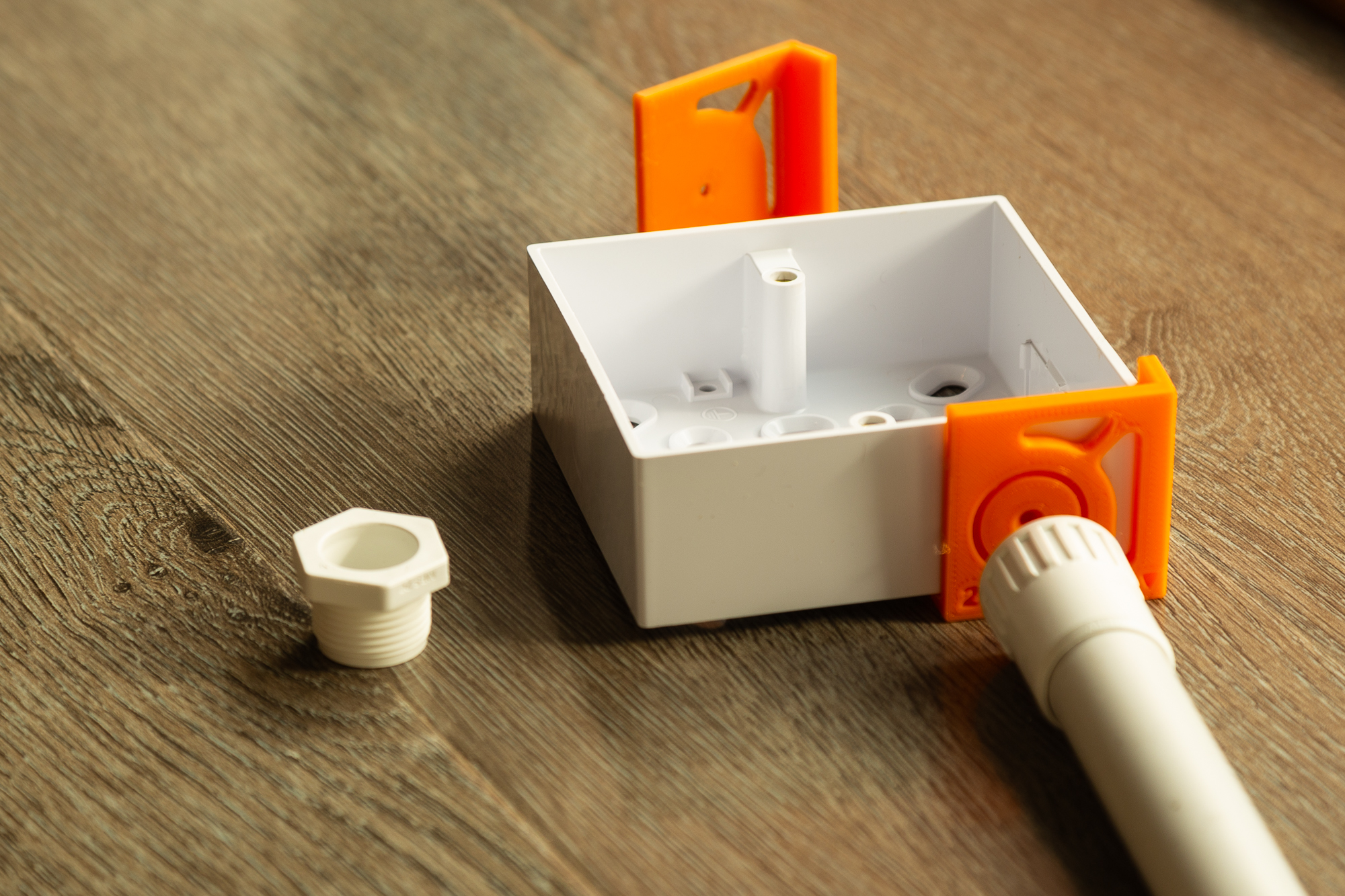 Surface mount 20mm cutout templates conduit and stuffing gland — miniatura 6