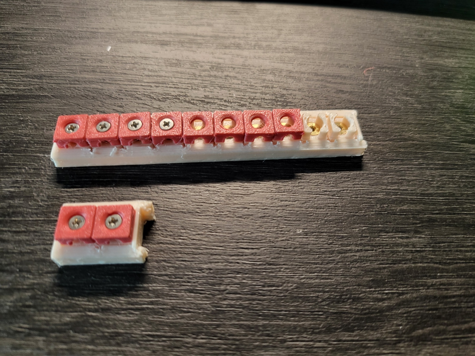 Customizable terminal block for electronics — miniatura 11