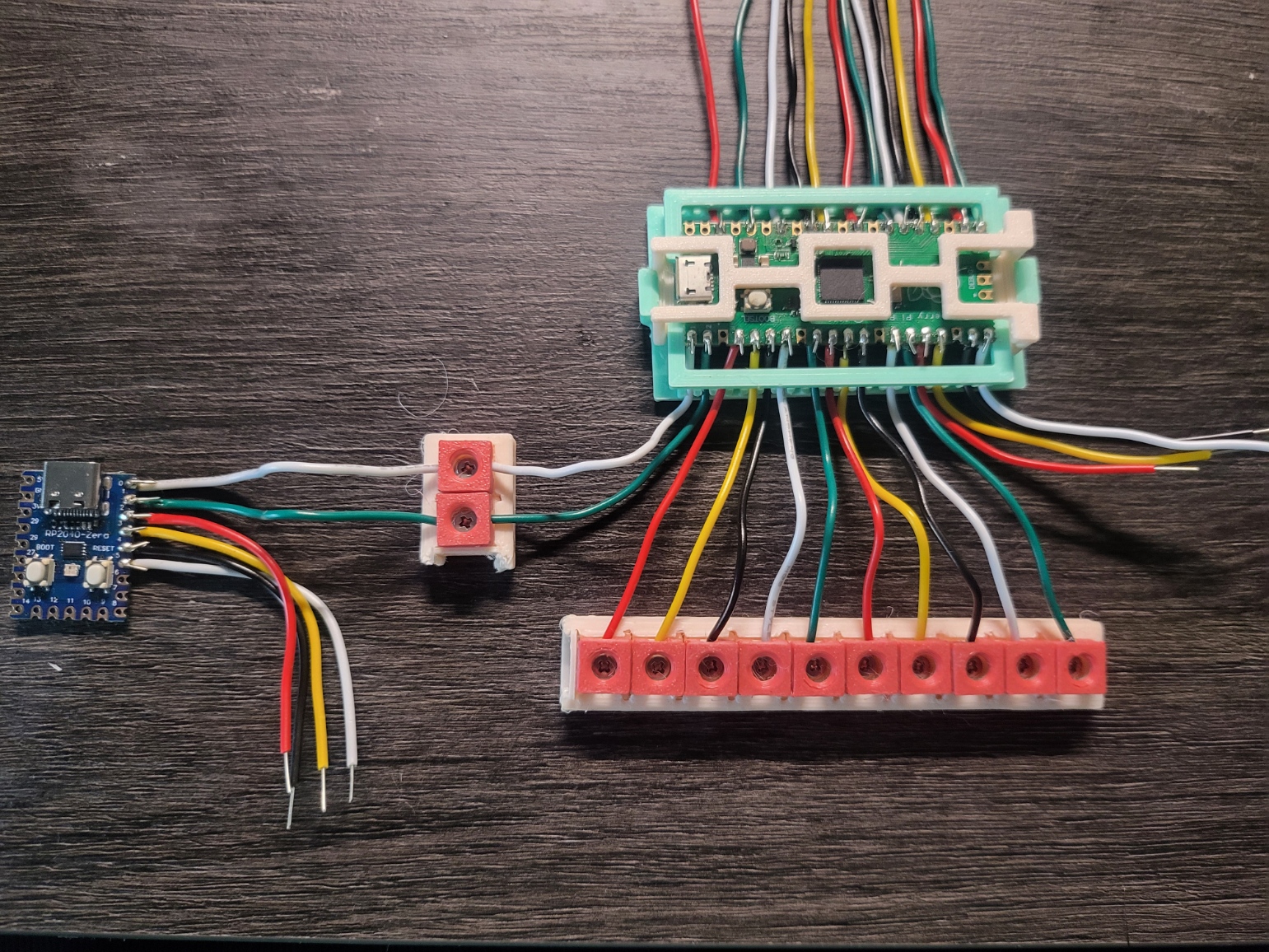 Customizable terminal block for electronics
