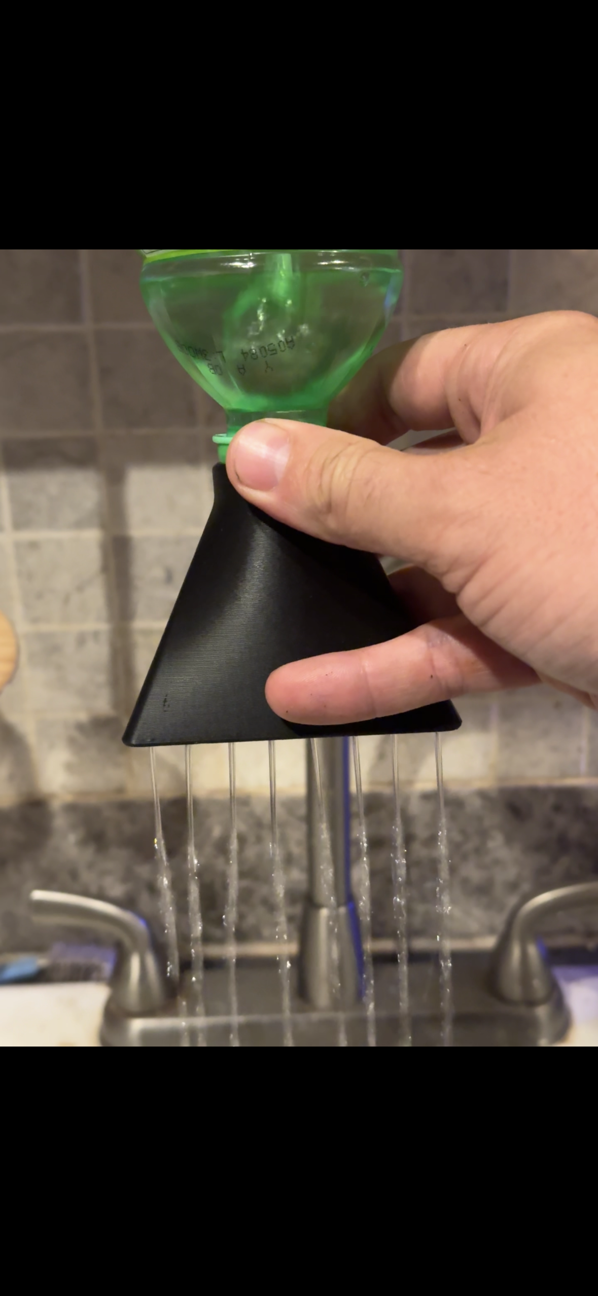 Bottlecap Showerhead — miniatura 3