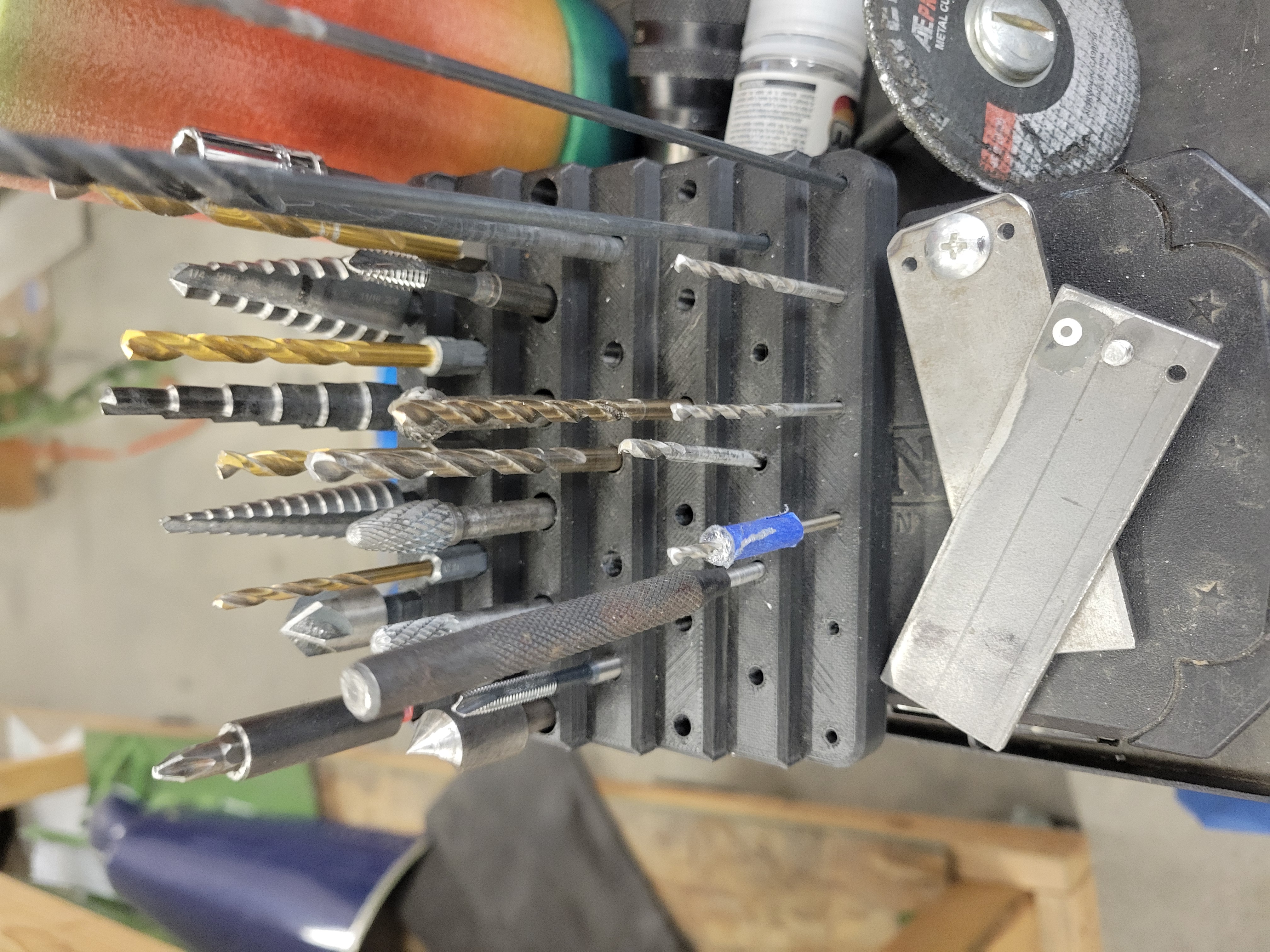 larrge bit holder for aerospace drill bit sizing