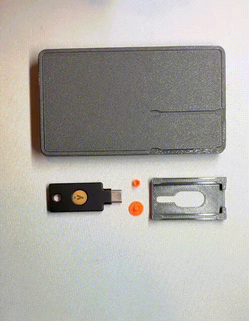 SlideWallet V1 Base with insert for YubiKey USB-C YubiKey 5C NFC
