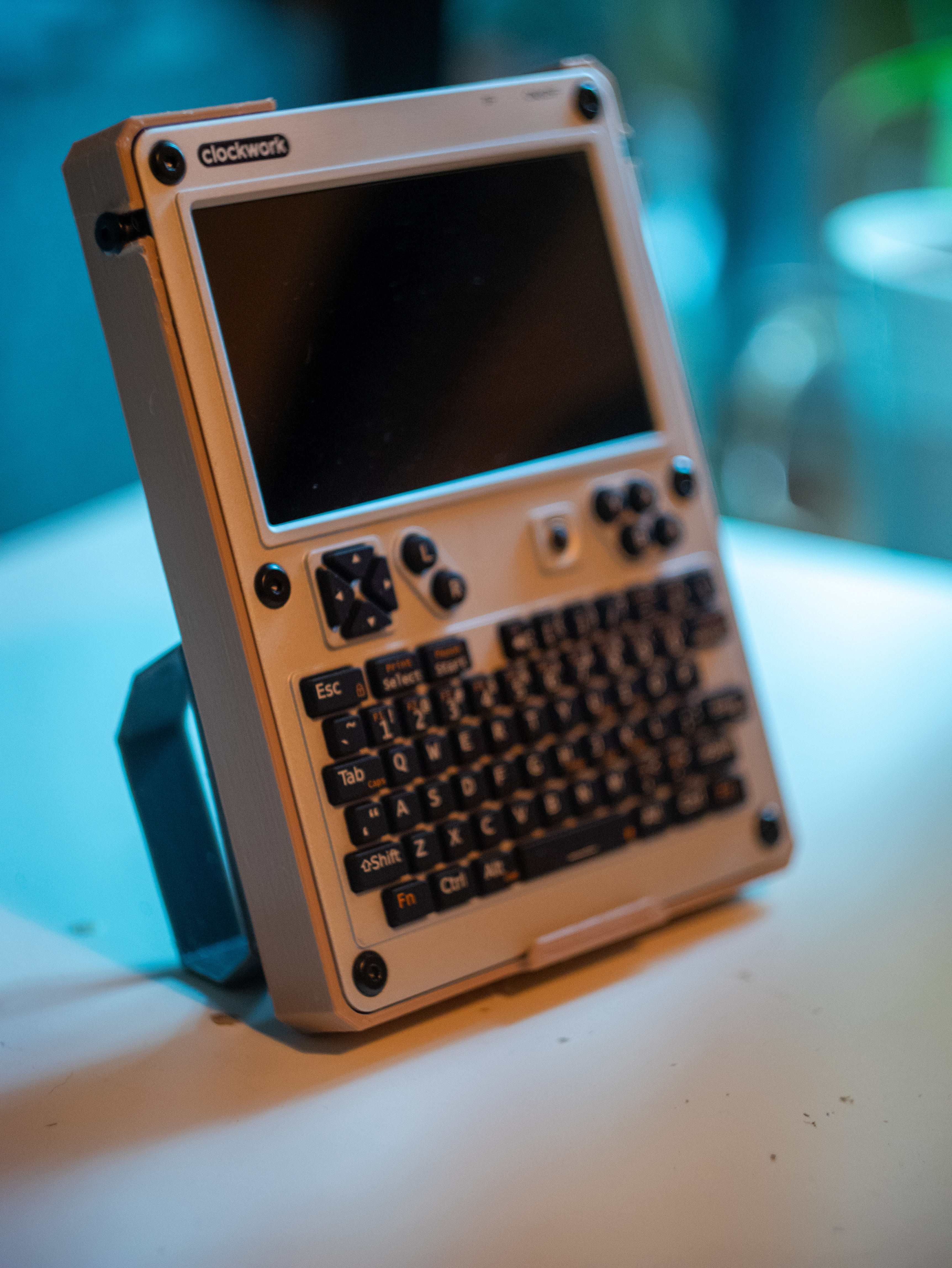 Retro-Inspired uConsole handle/case