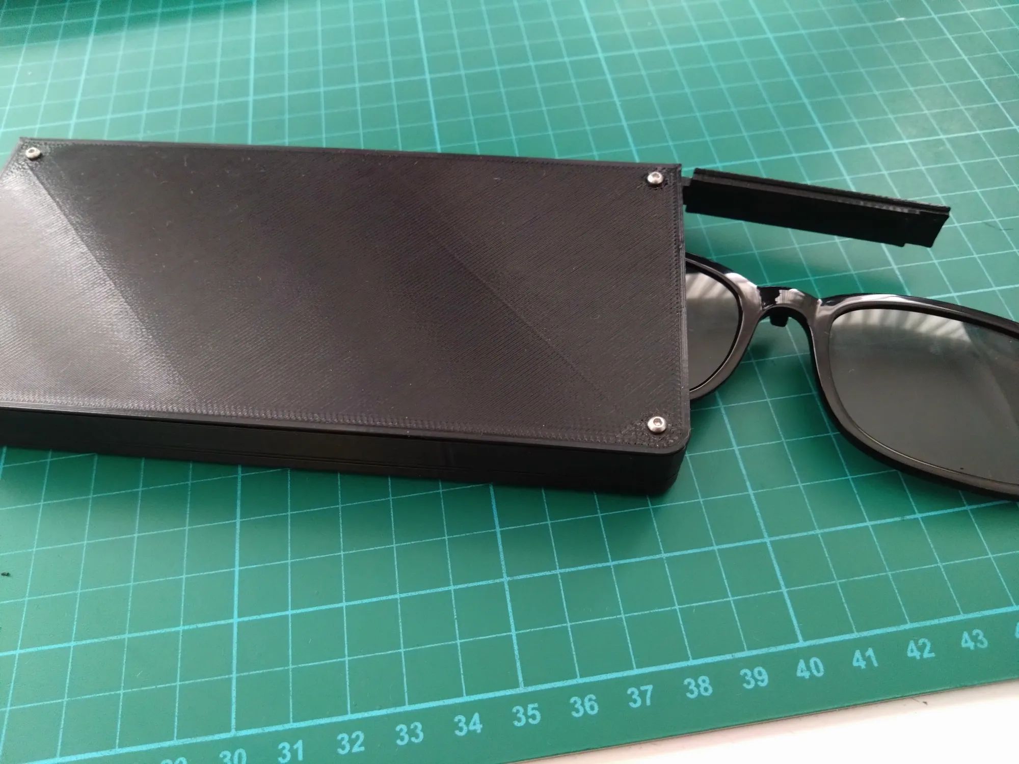 Magnetic snap sunglasses case for phone wallet xperia 10 iv