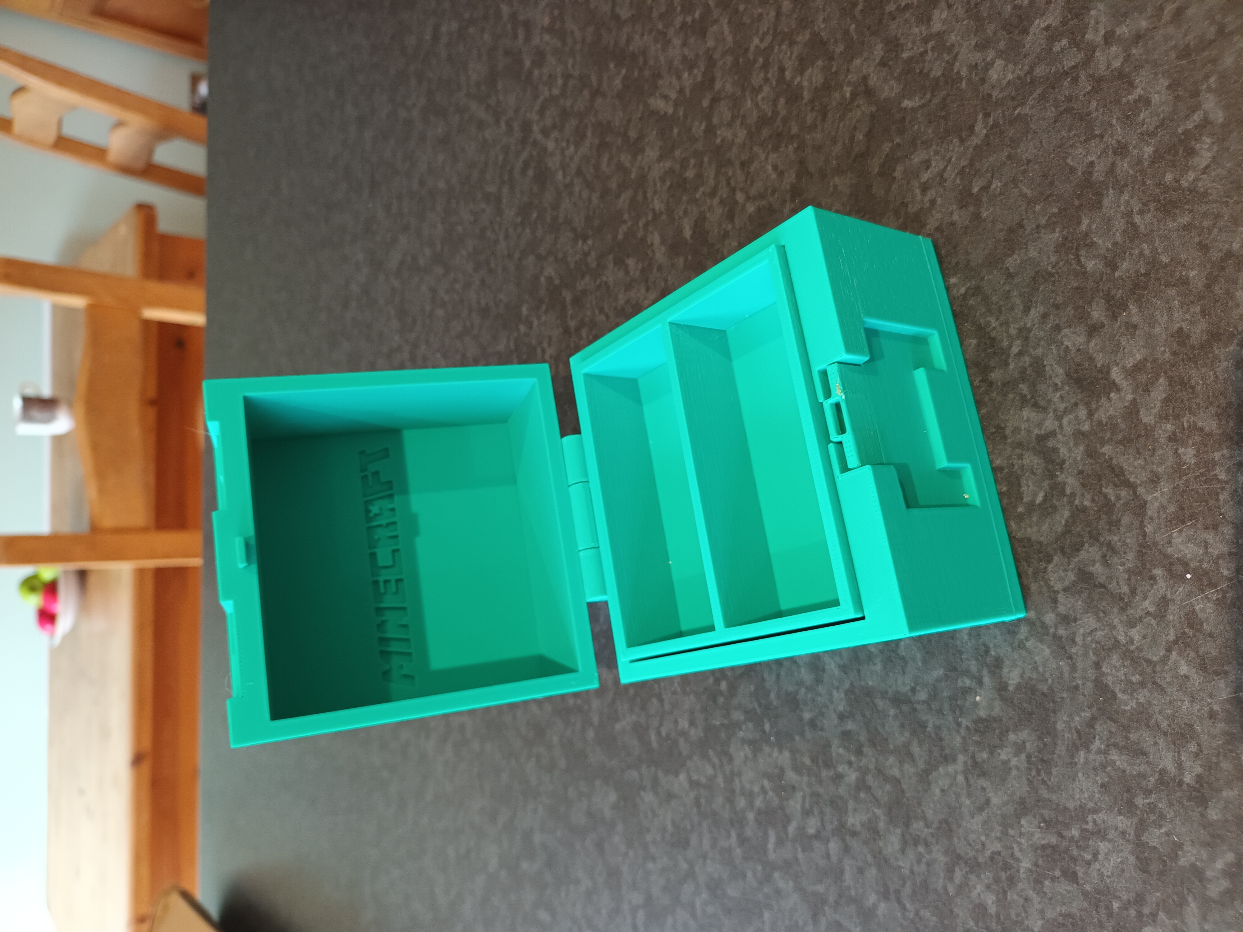Miniatura 2 do modelo 3D Minecraft Creeper Treasure Box