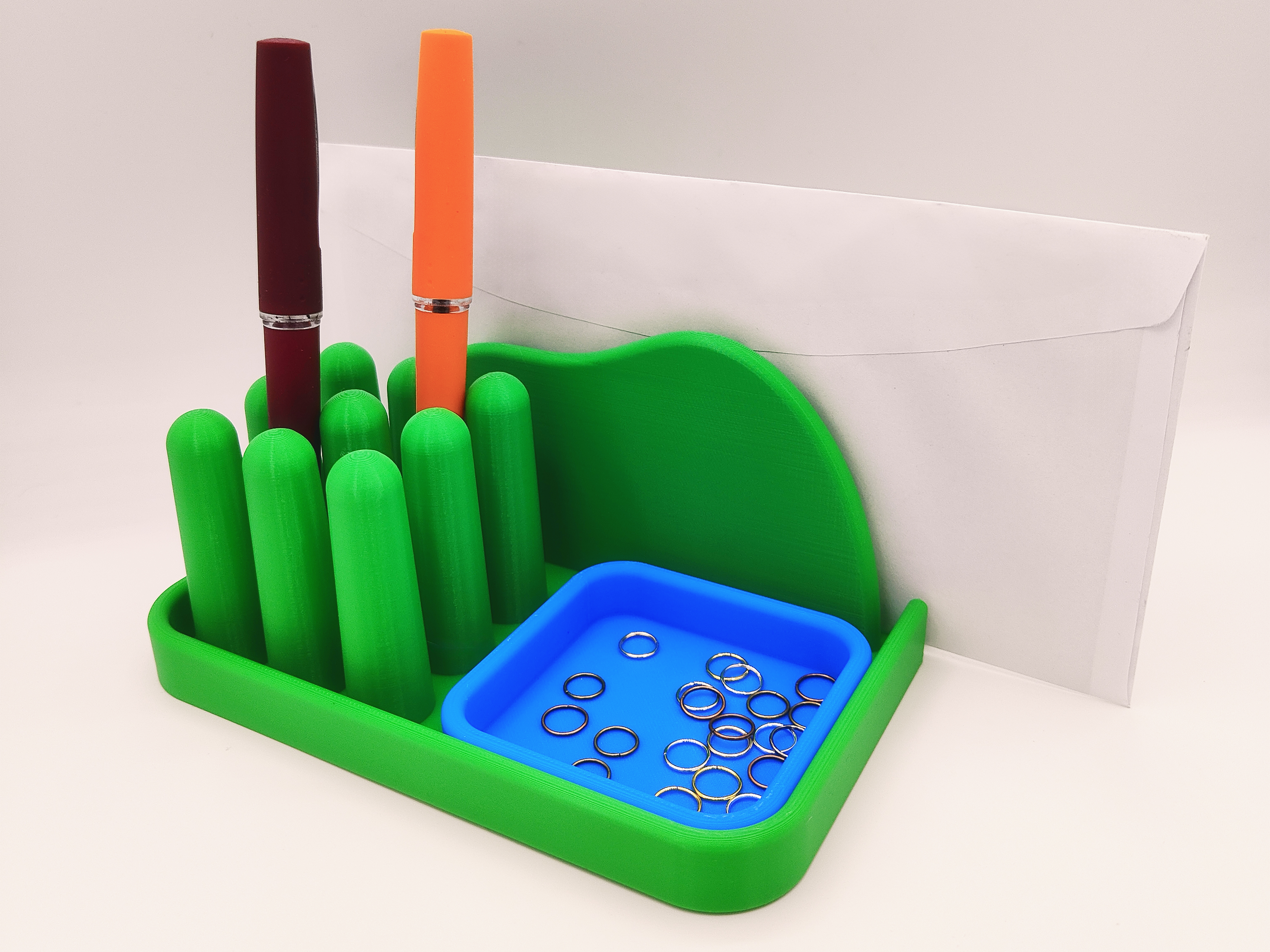 Green Lawn desktop accessory
