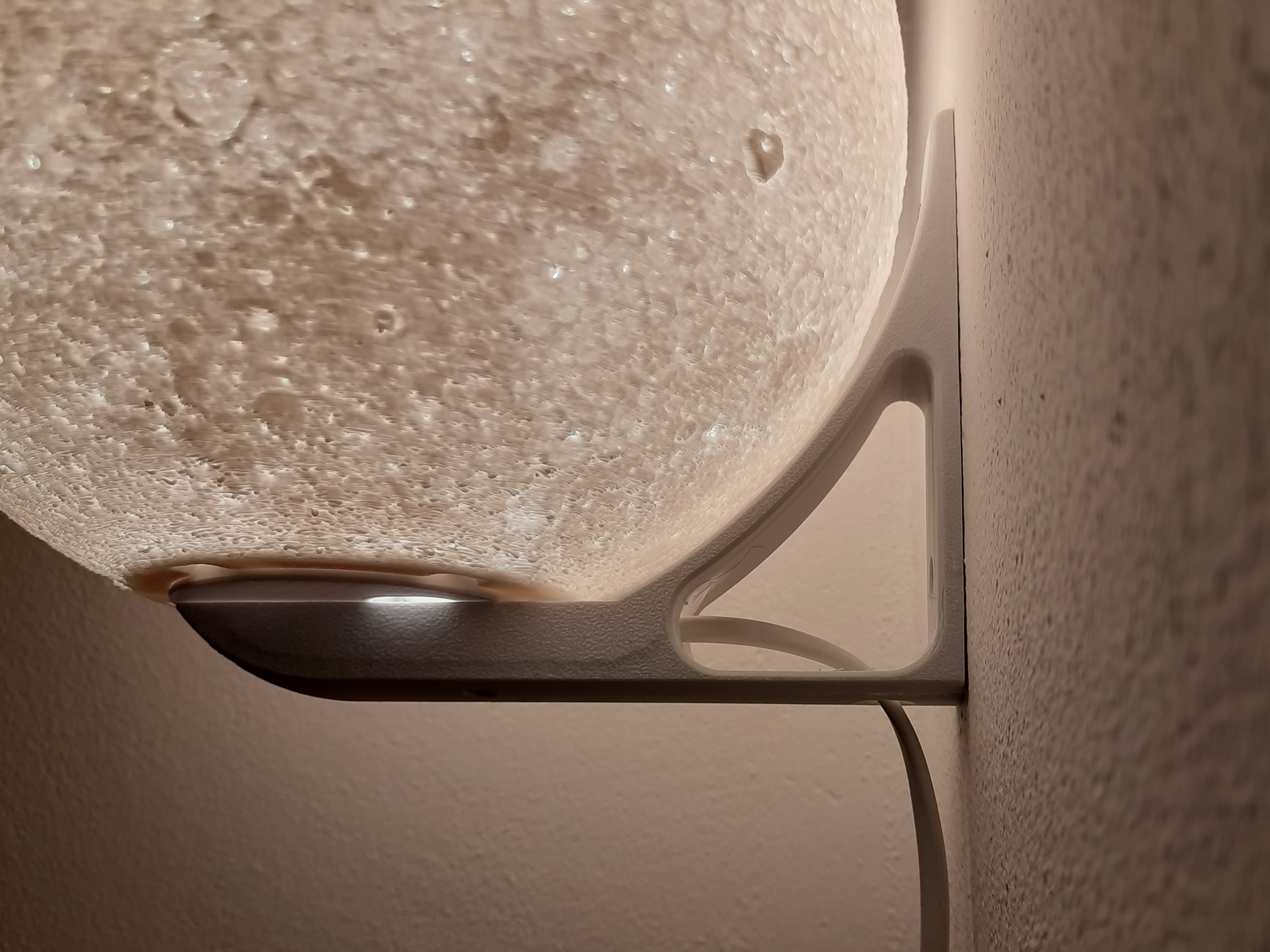 Moon lamp "L" wall mount
