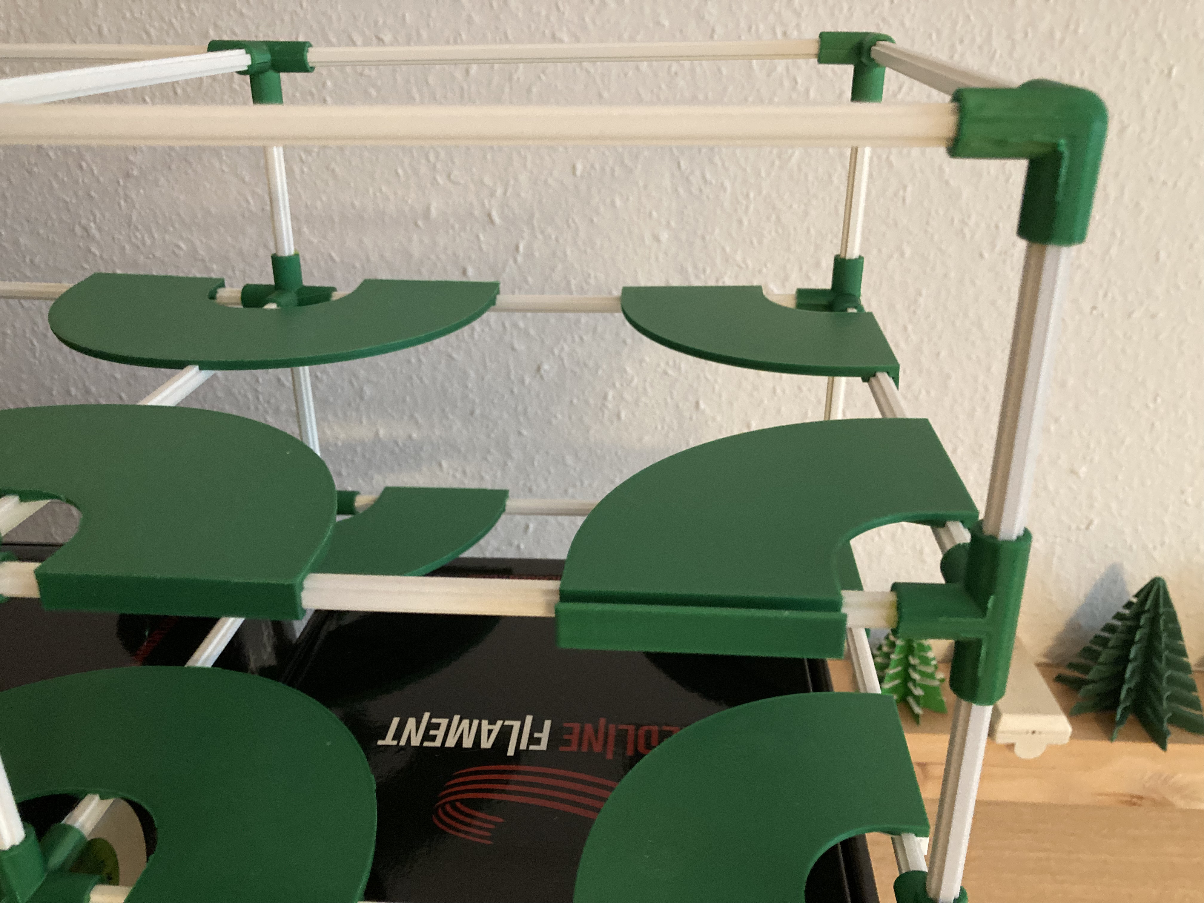Miniatura 7 do modelo 3D Modular Stick-Based Shelf System