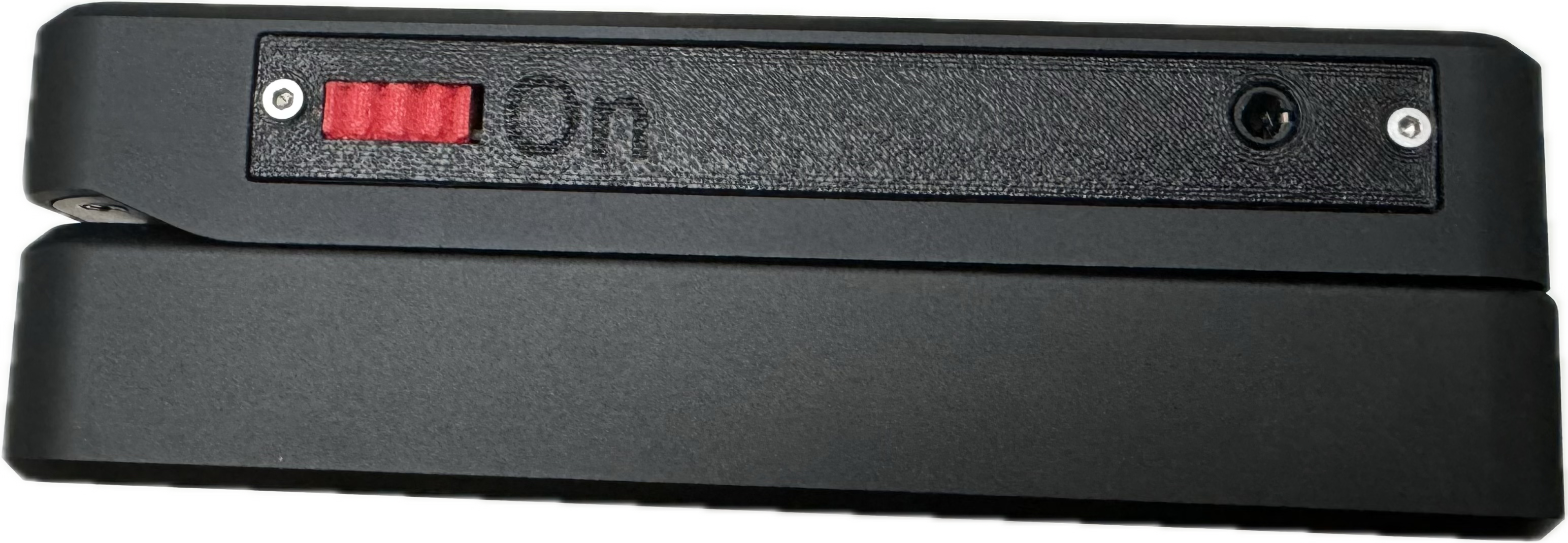 New port cover for MNT Pocket Reform with toolless on/off switch