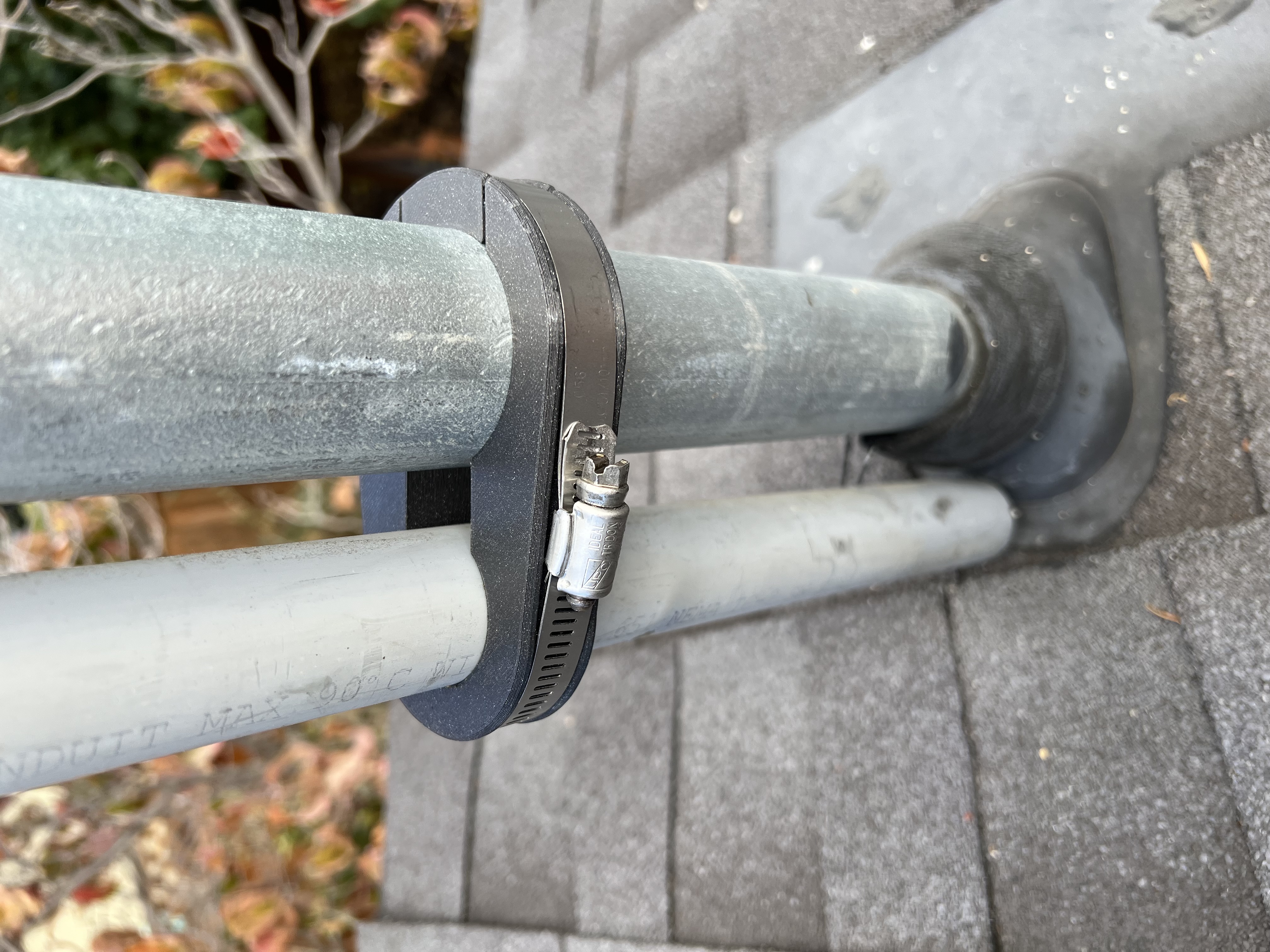 Miniatura 2 do modelo 3D Parallel Pipe Bracket/Clamp, Asymmetrical