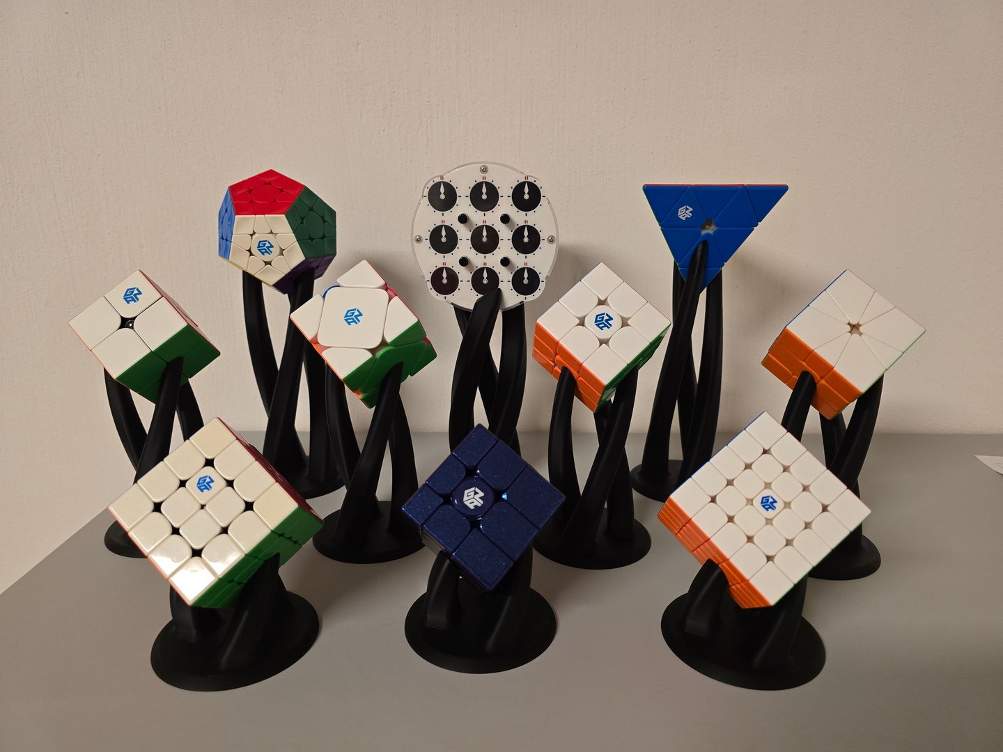 Rubik's Cubes Stands (cube, megaminx, pyraminx, clock)