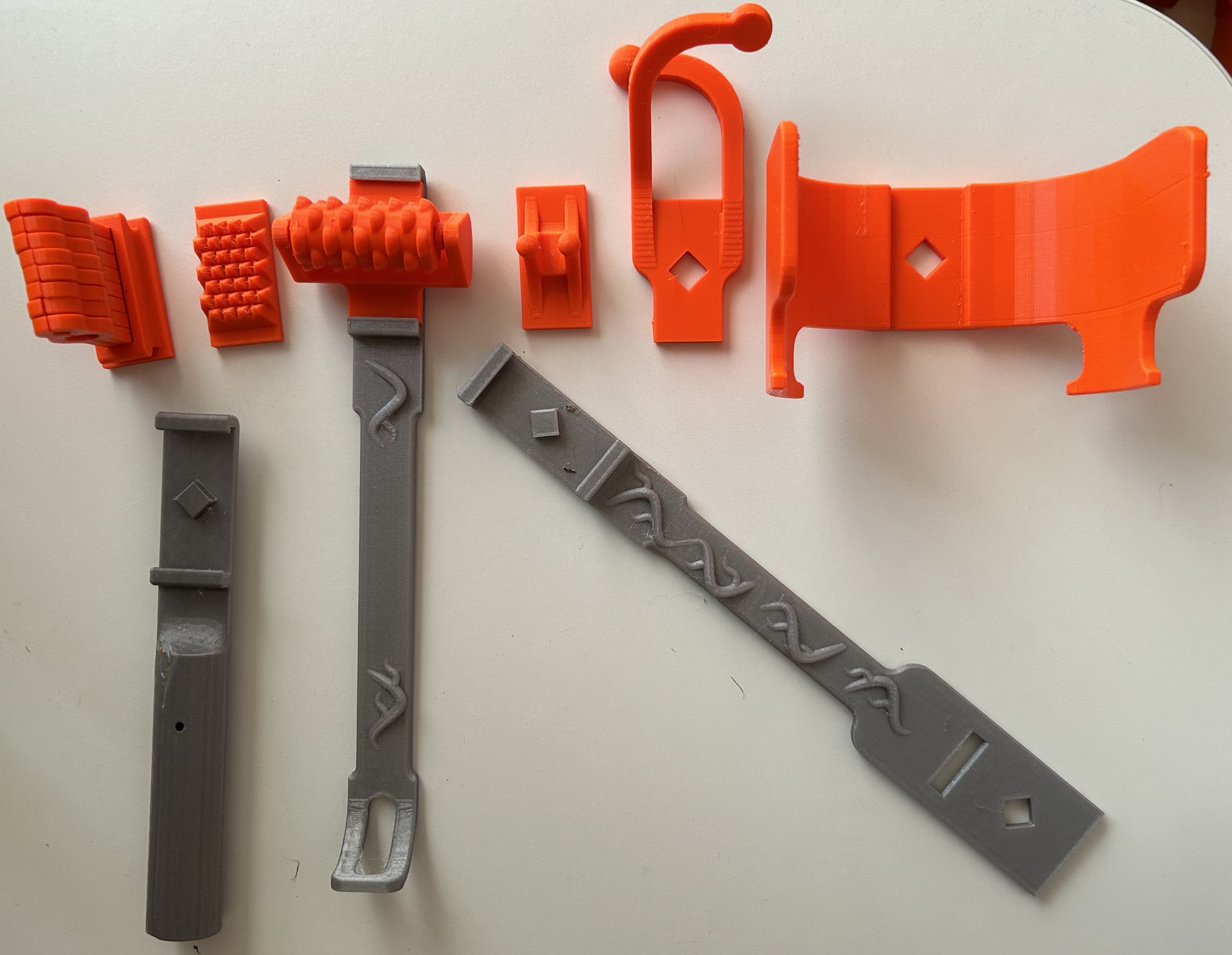 Massage, scratch and grip tool