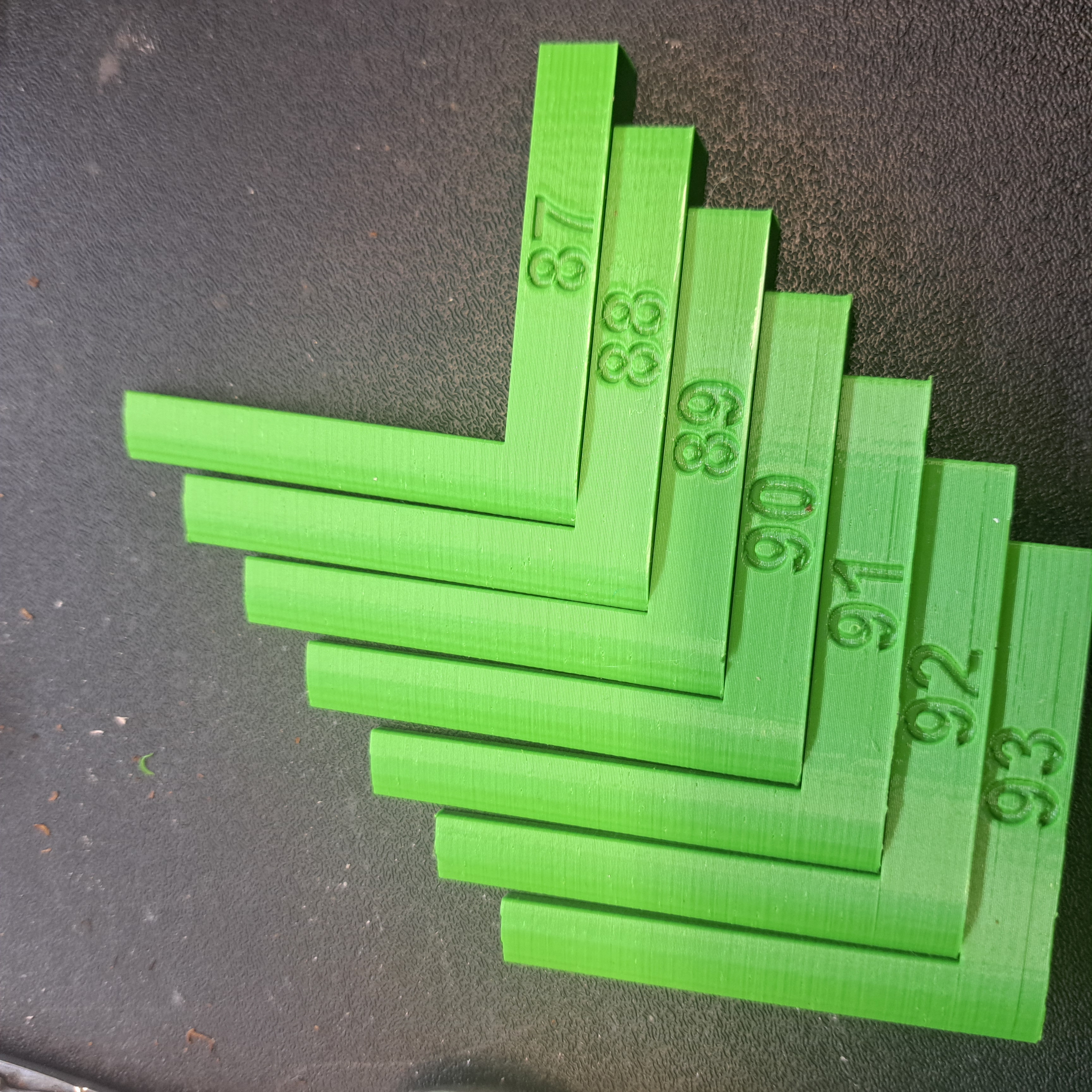 hammer protractor. Helper when gluing hammers.