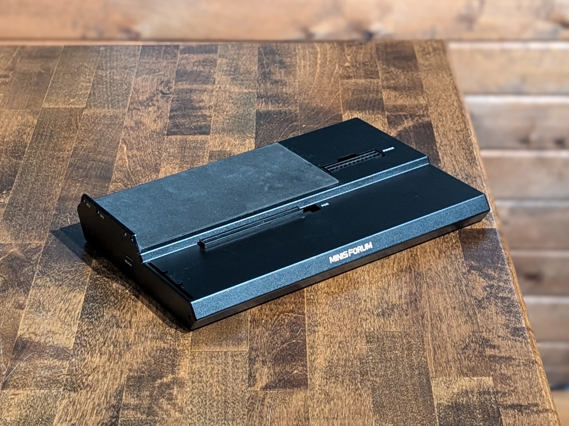 Minisforum DEG1 eGPU Dock Enclosure / Case by Dopins | Download free ...