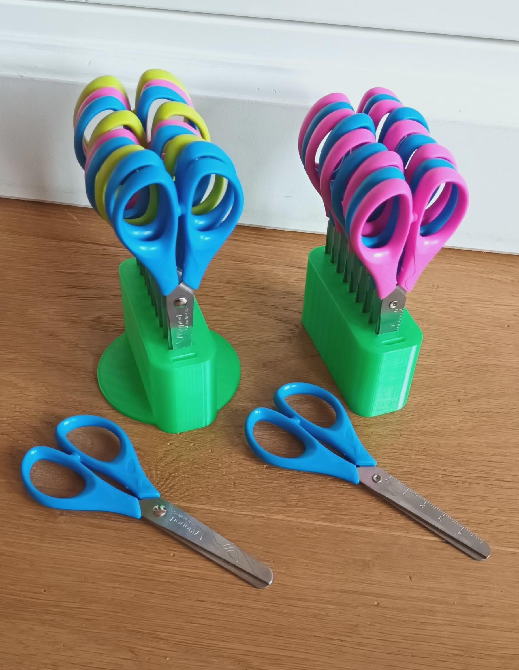 Scherenhalter / Scissor Stand