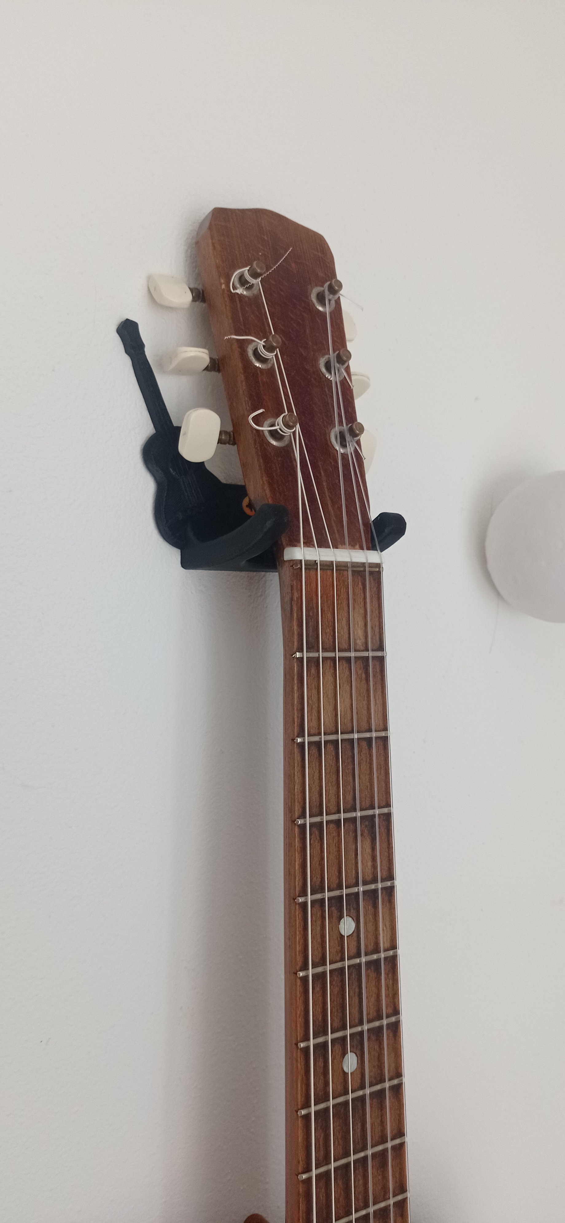 Guitar wall holder
