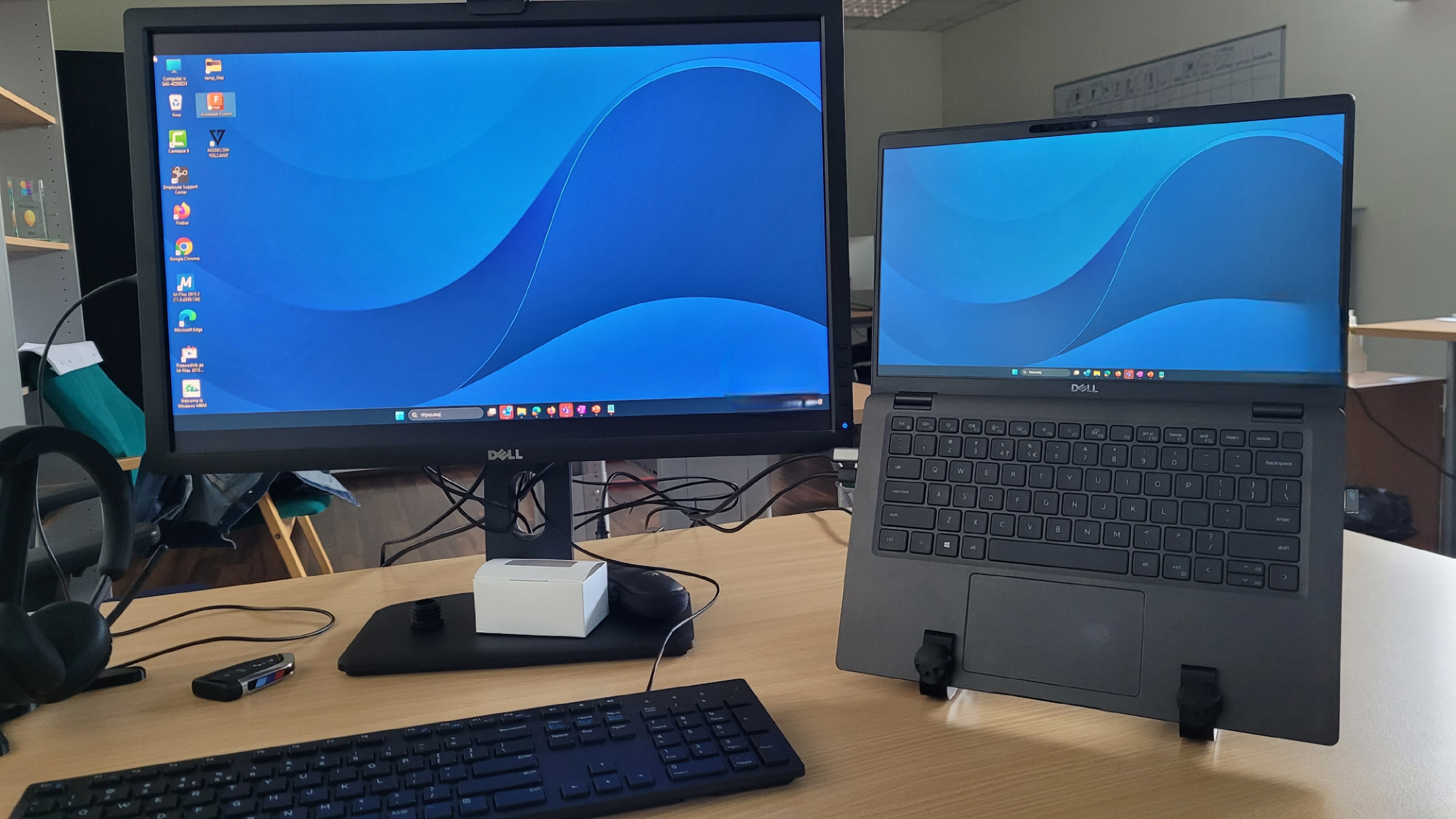 laptop stand — miniatura 3