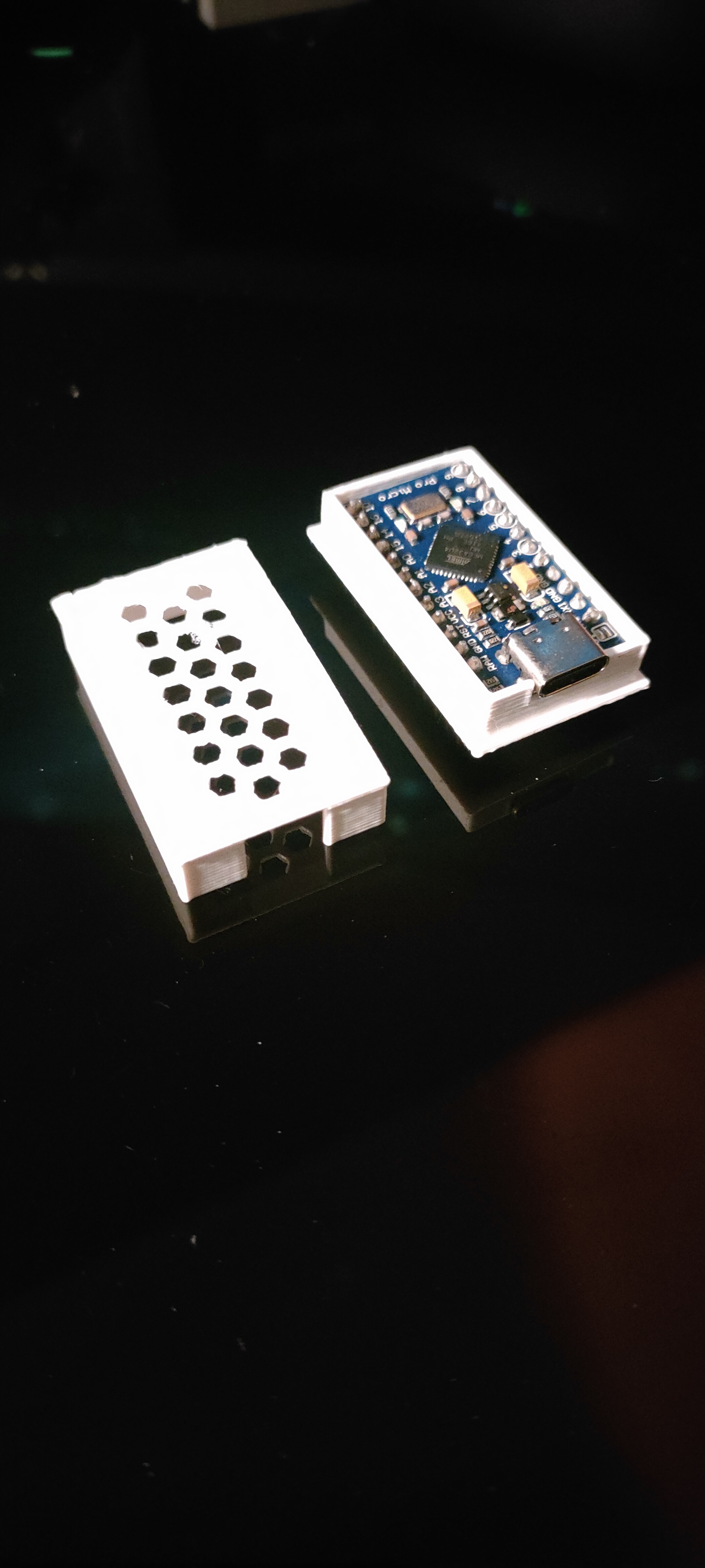 Arduino pro micro with pins case by Wortax | Download free STL model ...