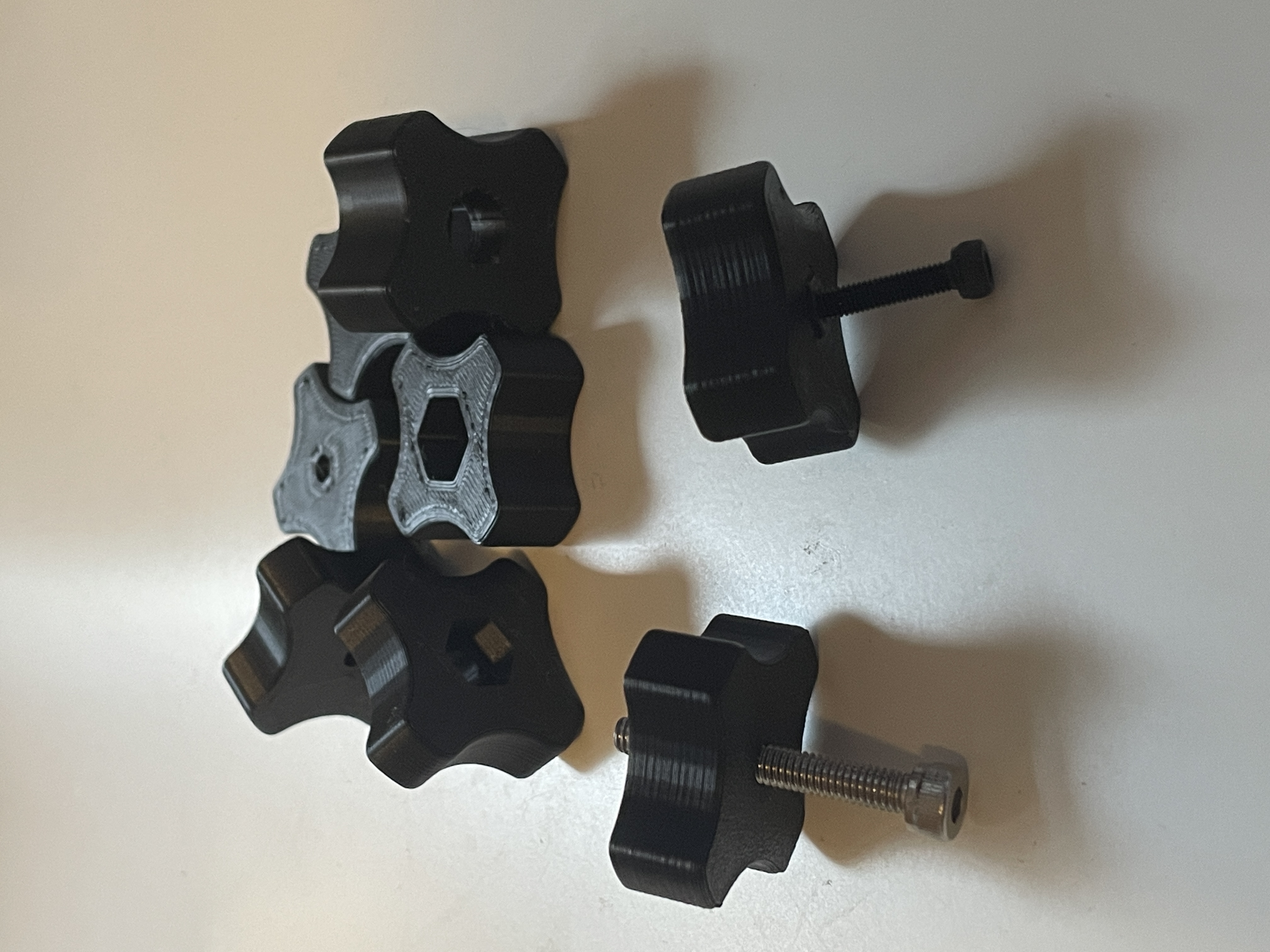 Knob (Thumbscrews) for Nuts (M1.6, M2, M2.5, M3, M4, M5, M6, M8) (with and without hole) — miniatura 2