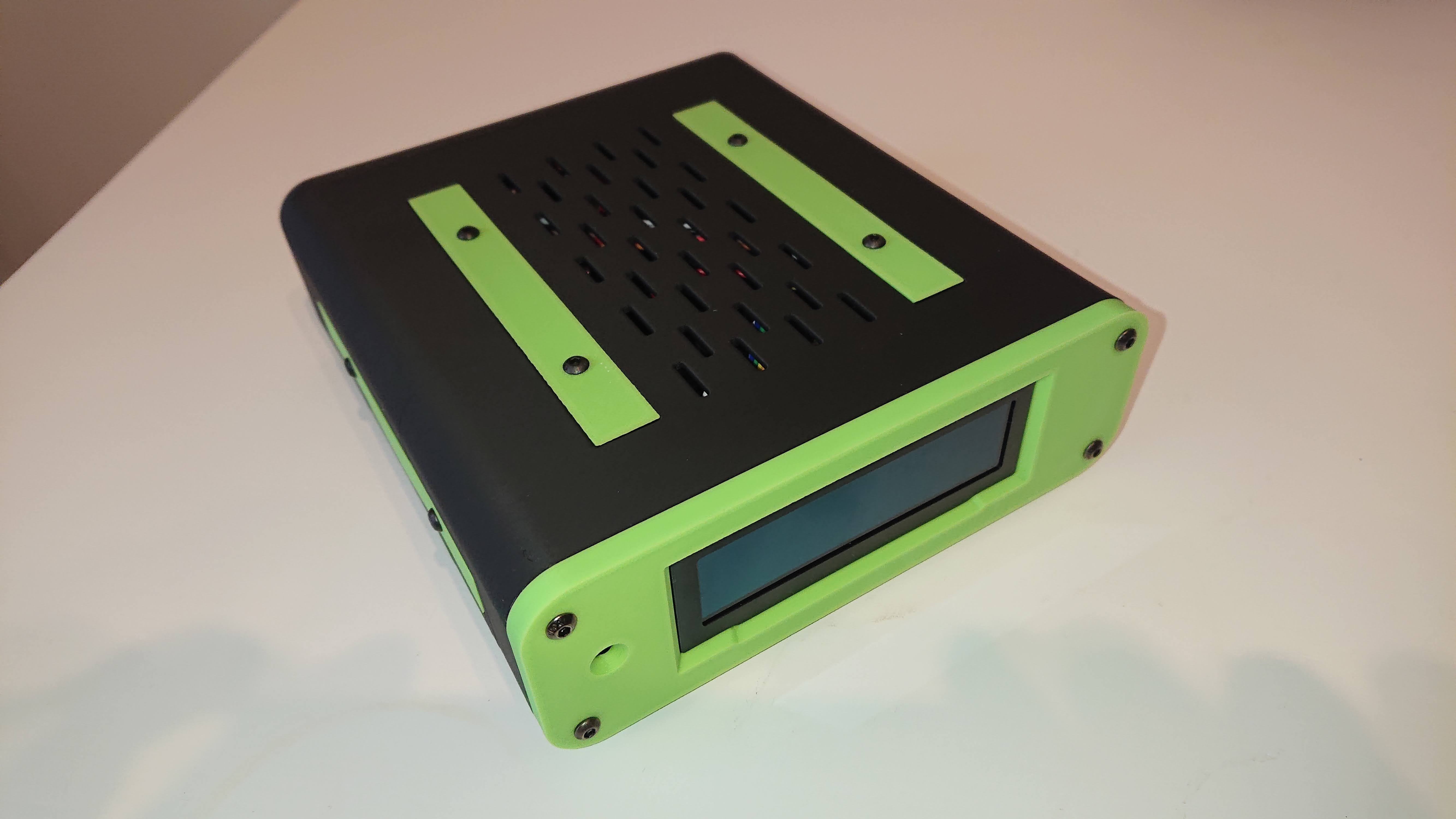 Squeezeboxen Case V2